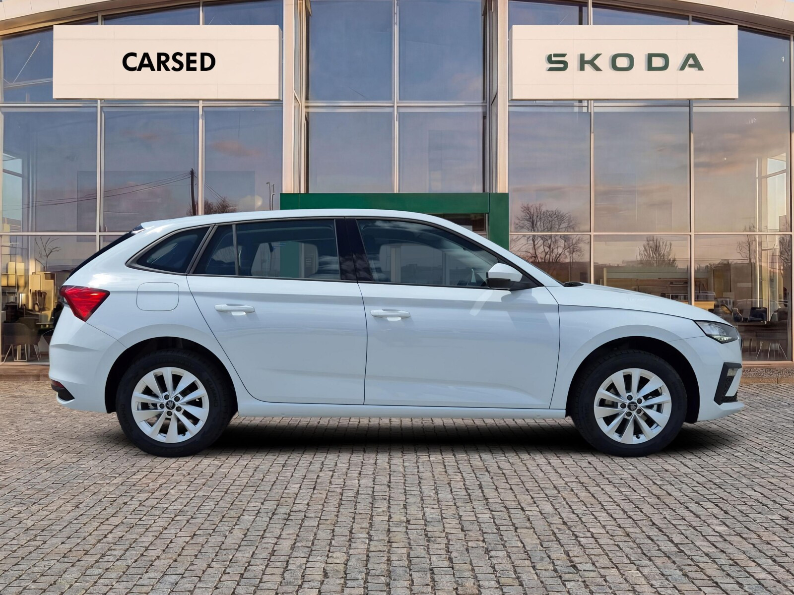 Drive 1.0 TSI DSG Auto z placu