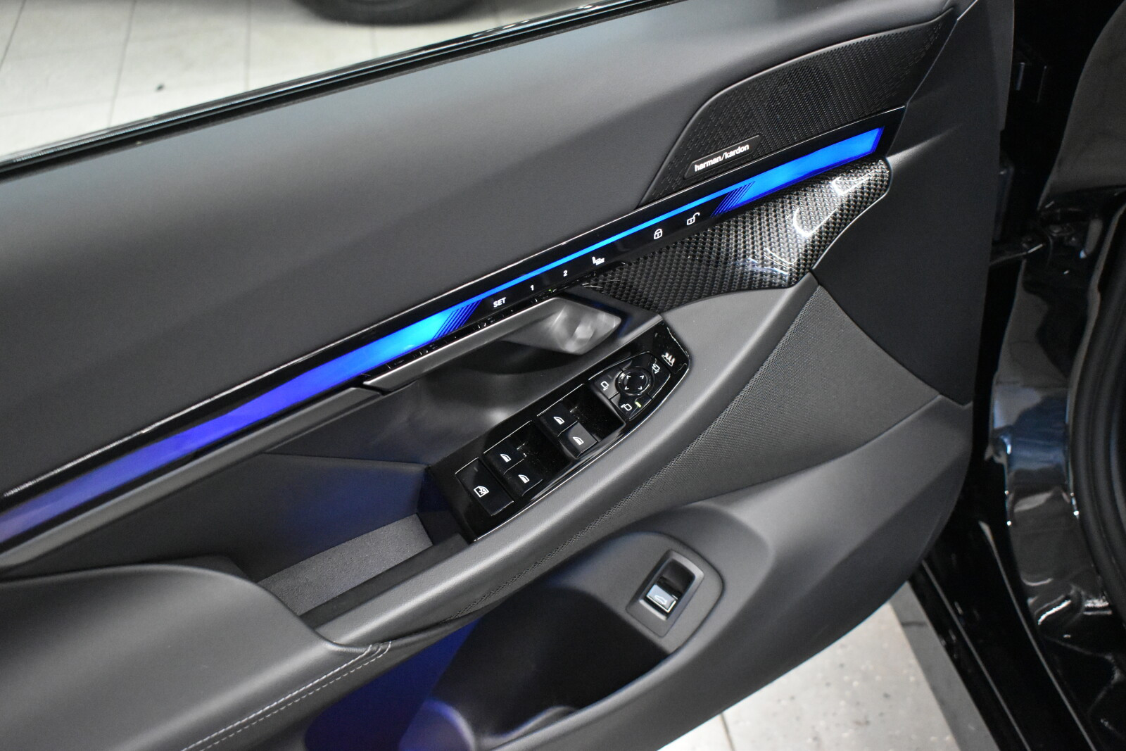 M Sport | Harman Kardon | FV23%