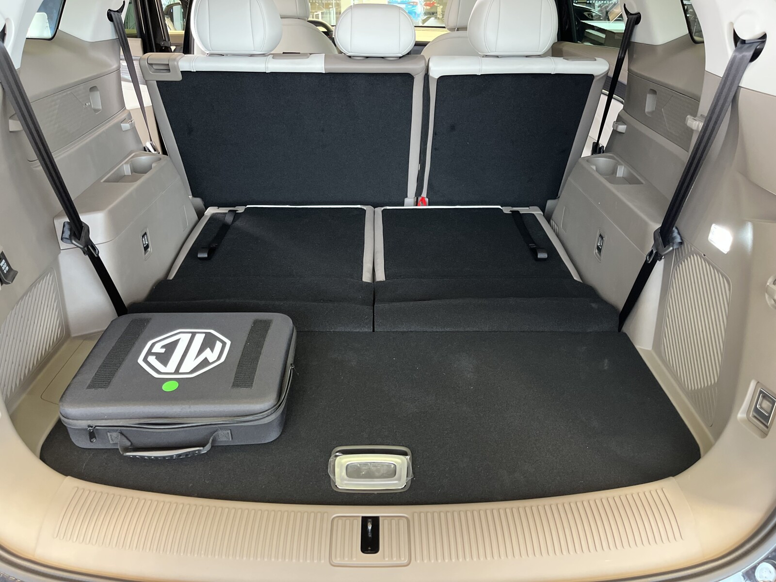 PHEV AT&nbsp;Exclusive 299&nbsp;KM