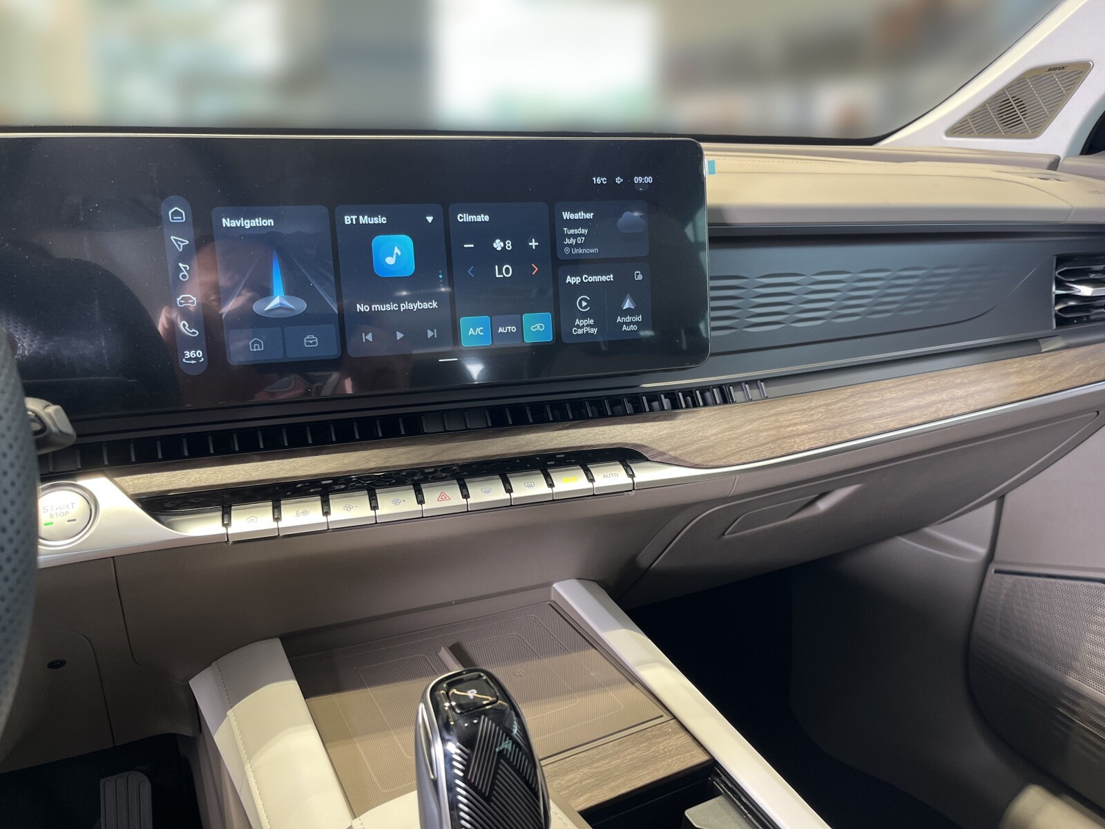 PHEV AT&nbsp;Exclusive 299&nbsp;KM