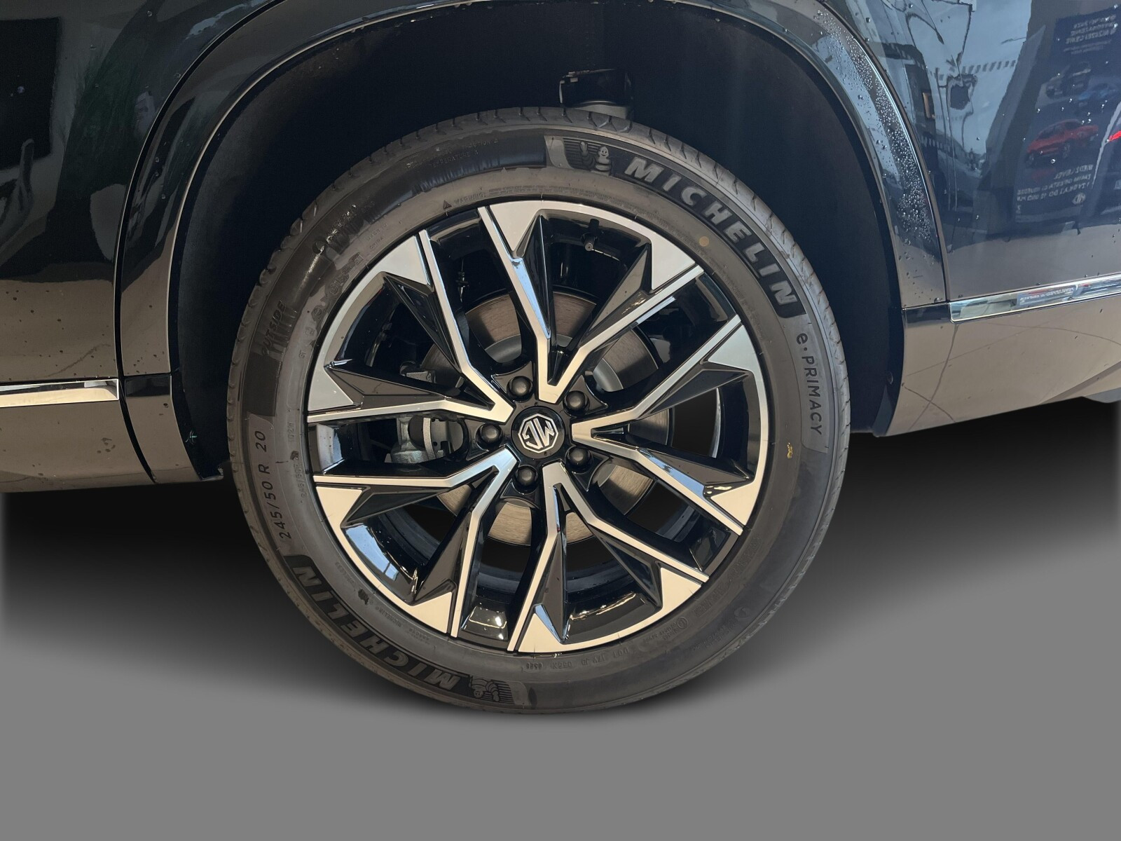 PHEV AT&nbsp;Exclusive 299&nbsp;KM