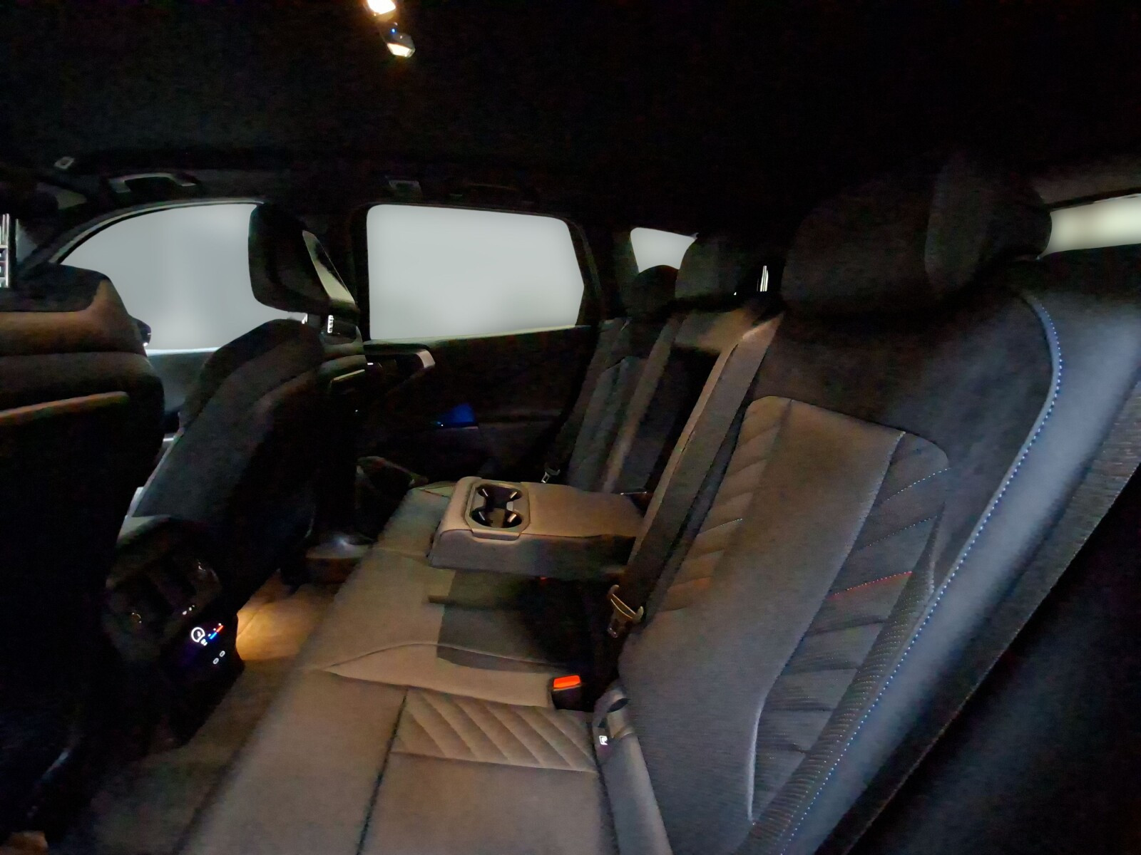 20 i xdrive M pakiet&nbsp;l KAMERA WEWNĘTRZNA l Kamery360 l Hak