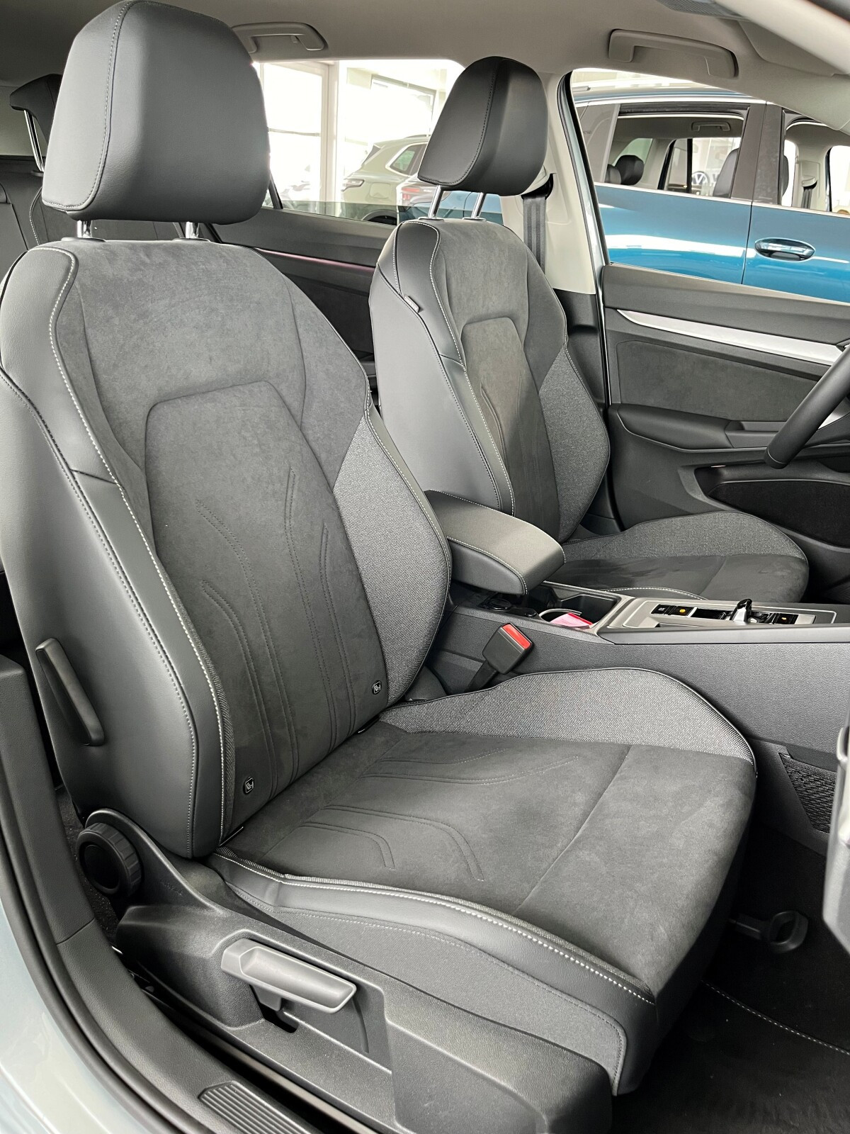 Variant Life Plus 2.0 TDI 150 KM DSG / HAK / LED Plus / Sport Comfort