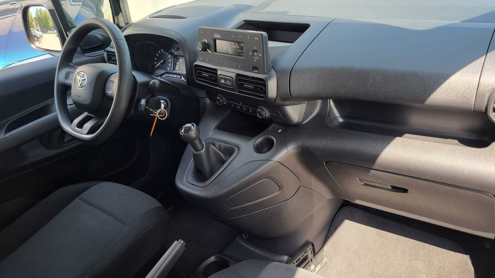 1.5 D4-D 102KM 5MT; Bluetooth; Tempomat; ISOFIX; Czujniki; HAK; FV23%