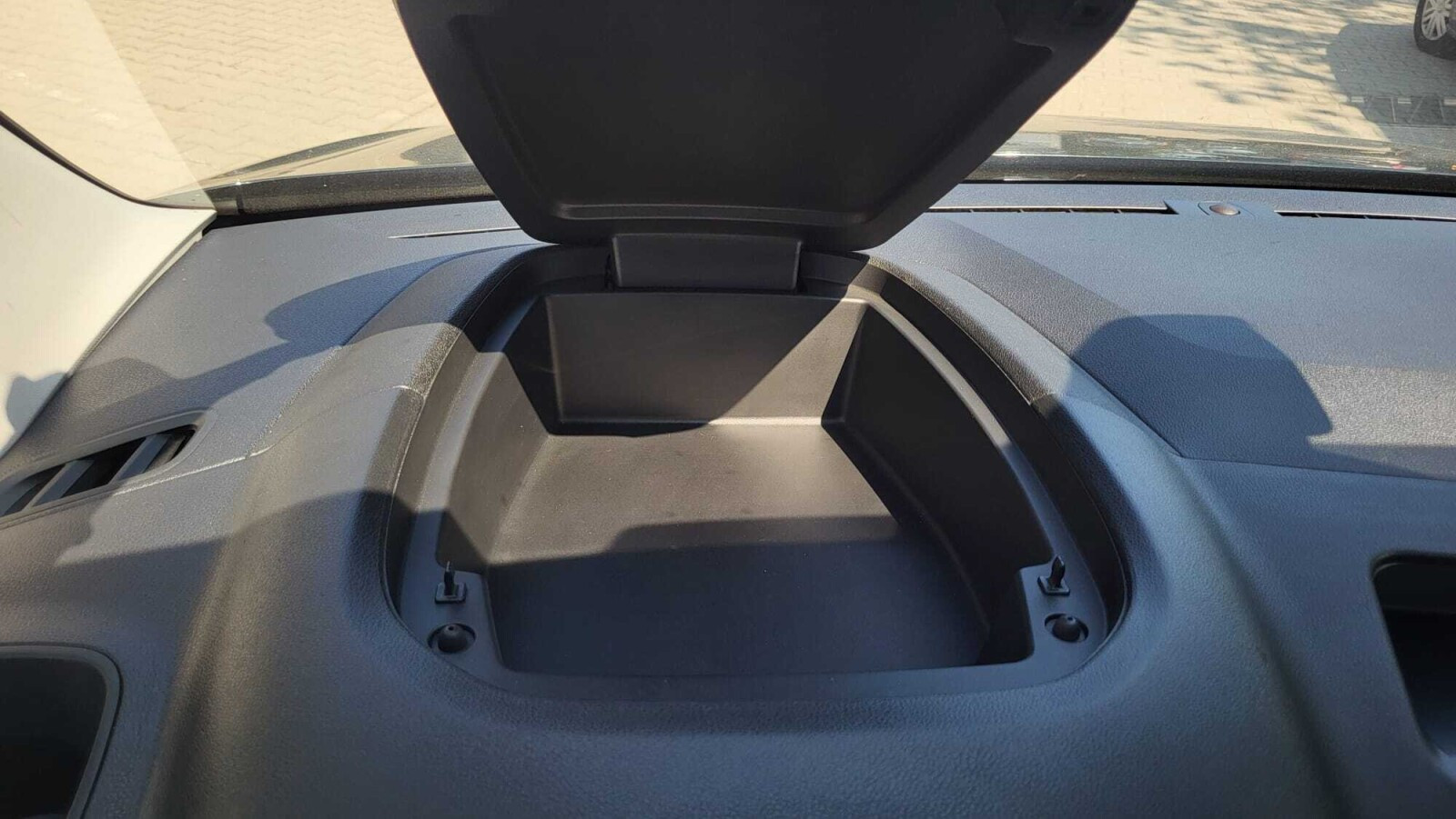 1.5 D4-D 102KM 5MT; Bluetooth; Tempomat; ISOFIX; Czujniki; HAK; FV23%