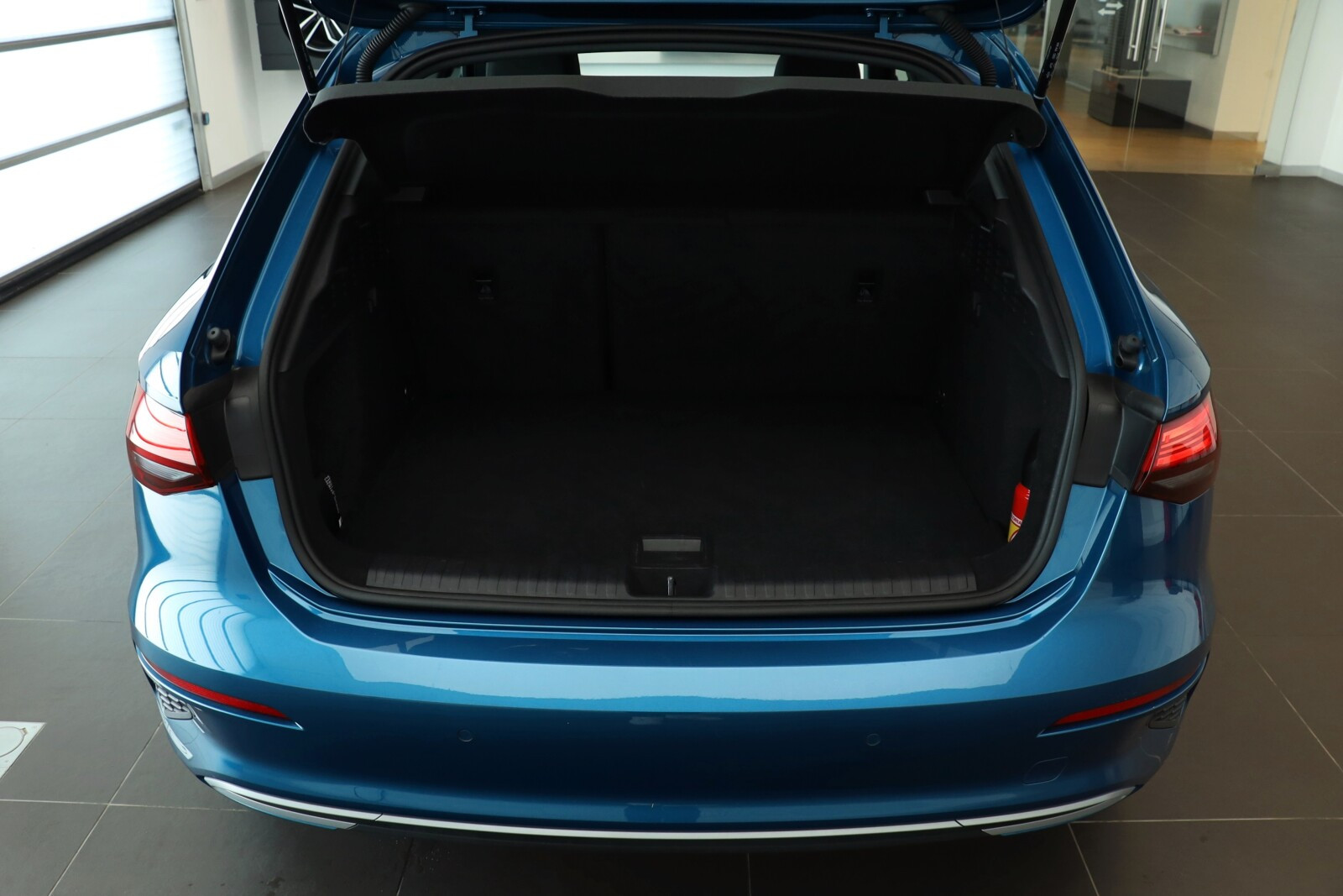 | LED | Virtual Cockpit Plus | Pakiet Comfort | Parking System Plus |