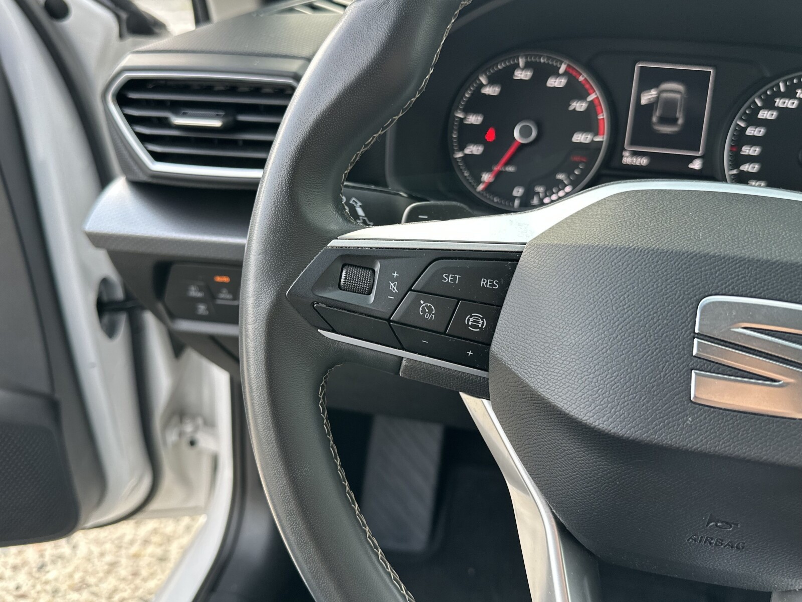 1.0 TSI 110KM Pakiet Vision Pakiet Zimowy Kamera cofania FV23%