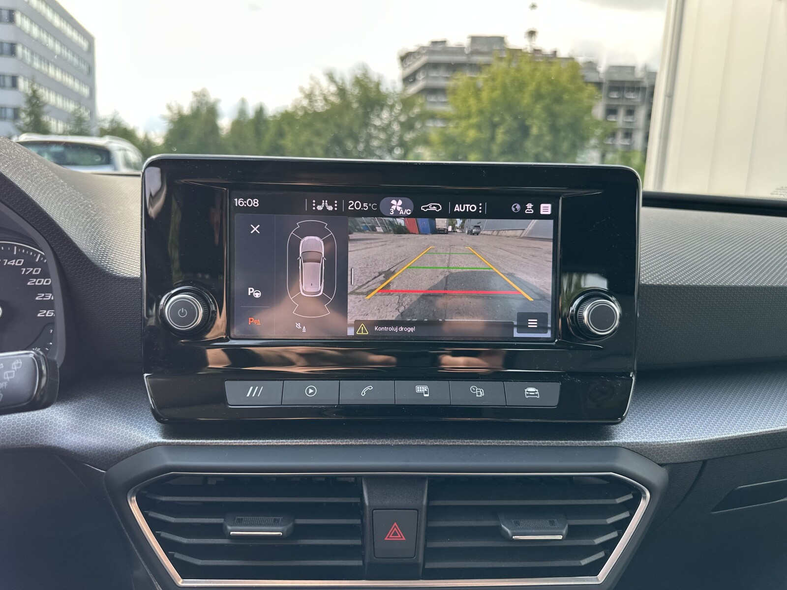 1.0 TSI 110KM Pakiet Vision Pakiet Zimowy Kamera cofania FV23%