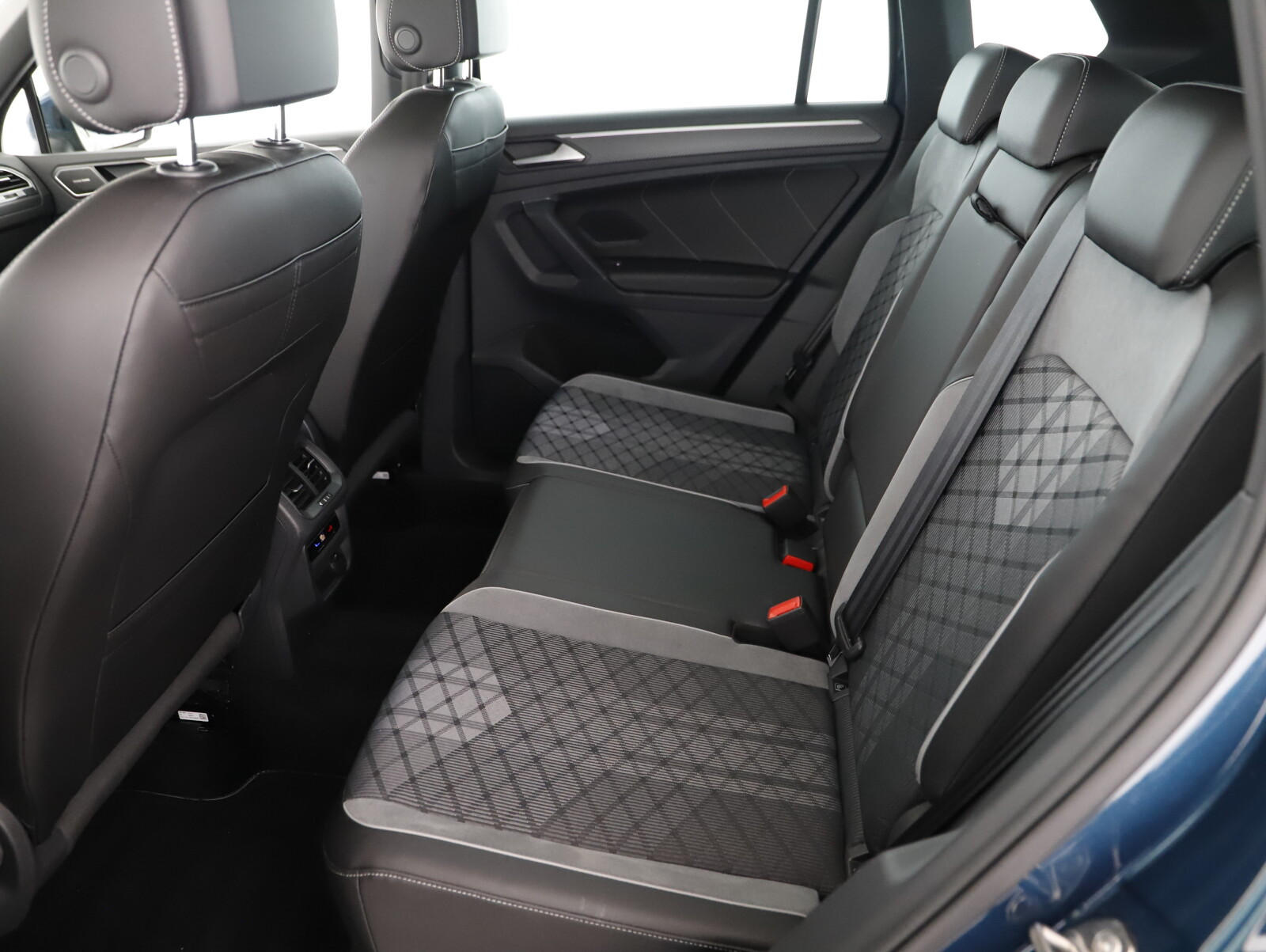 Tiguan 2.0 TSI 4Mot. R-Line DSG,190KM,fv23%vat