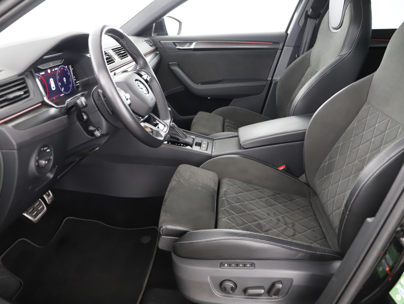 Superb 2.0 TDI SCR 4x4 Sportline DSG,200KM,fv23%vat