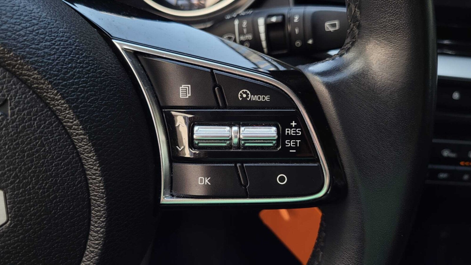 1.5 T-GDI 160KM 6MT; Bluetooth; Lampy LED; Czujniki; Kamera; Tempomat