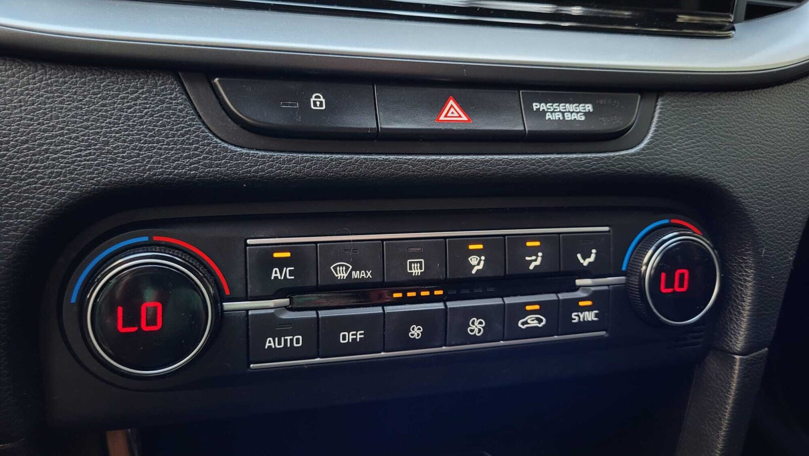 1.5 T-GDI 160KM 6MT; Bluetooth; Lampy LED; Czujniki; Kamera; Tempomat