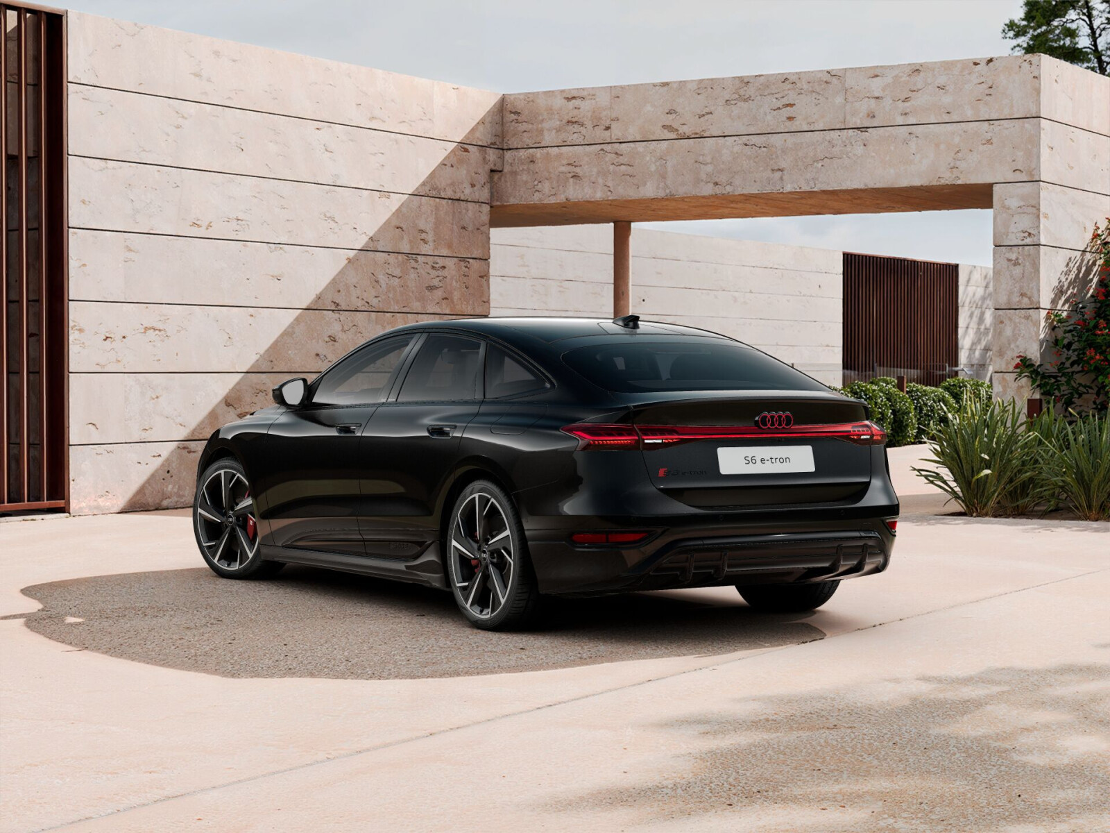 Quattro 370kW * Pakiet Tech Plus *