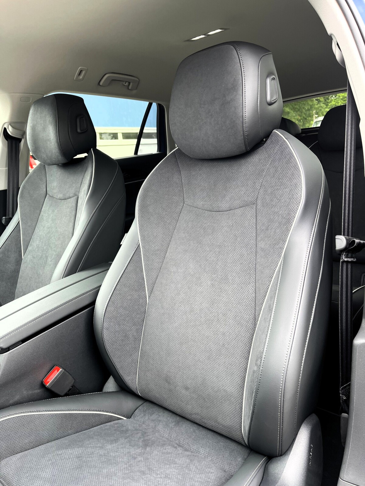 Business Plus 2.0 TDI 193KM DSG 4X4 HAK, Navi, Masaż 2026