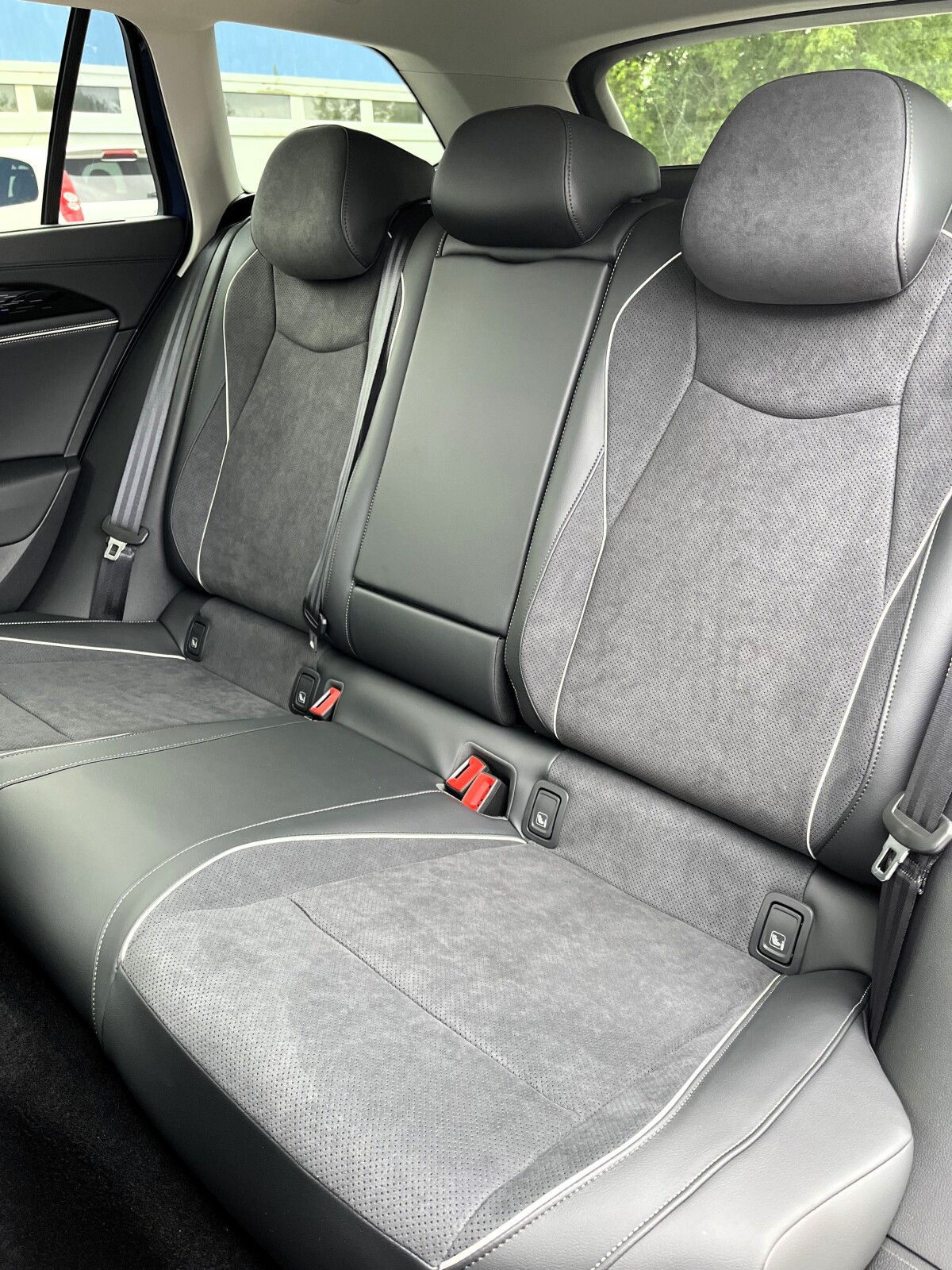 Business Plus 2.0 TDI 193KM DSG 4X4 HAK, Navi, Masaż 2026
