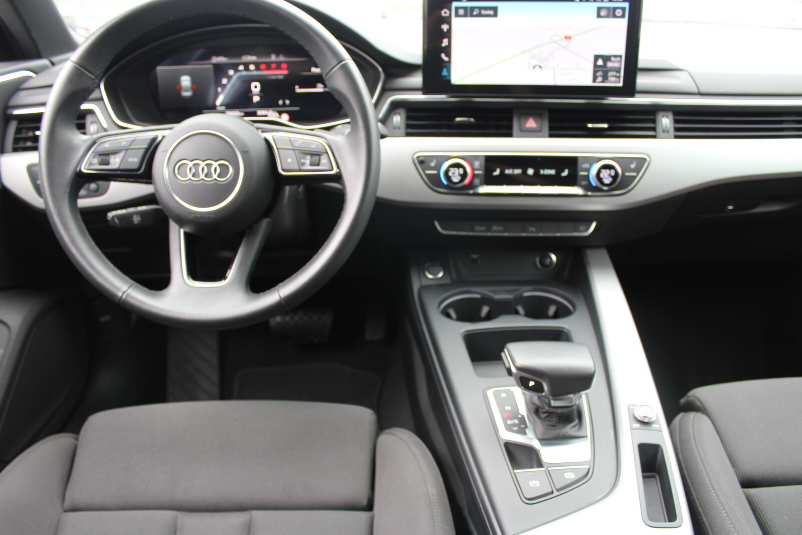 rata brutto od 2 332 zł / m-c | Led Virtual Cokpit Kamera Nawigacja