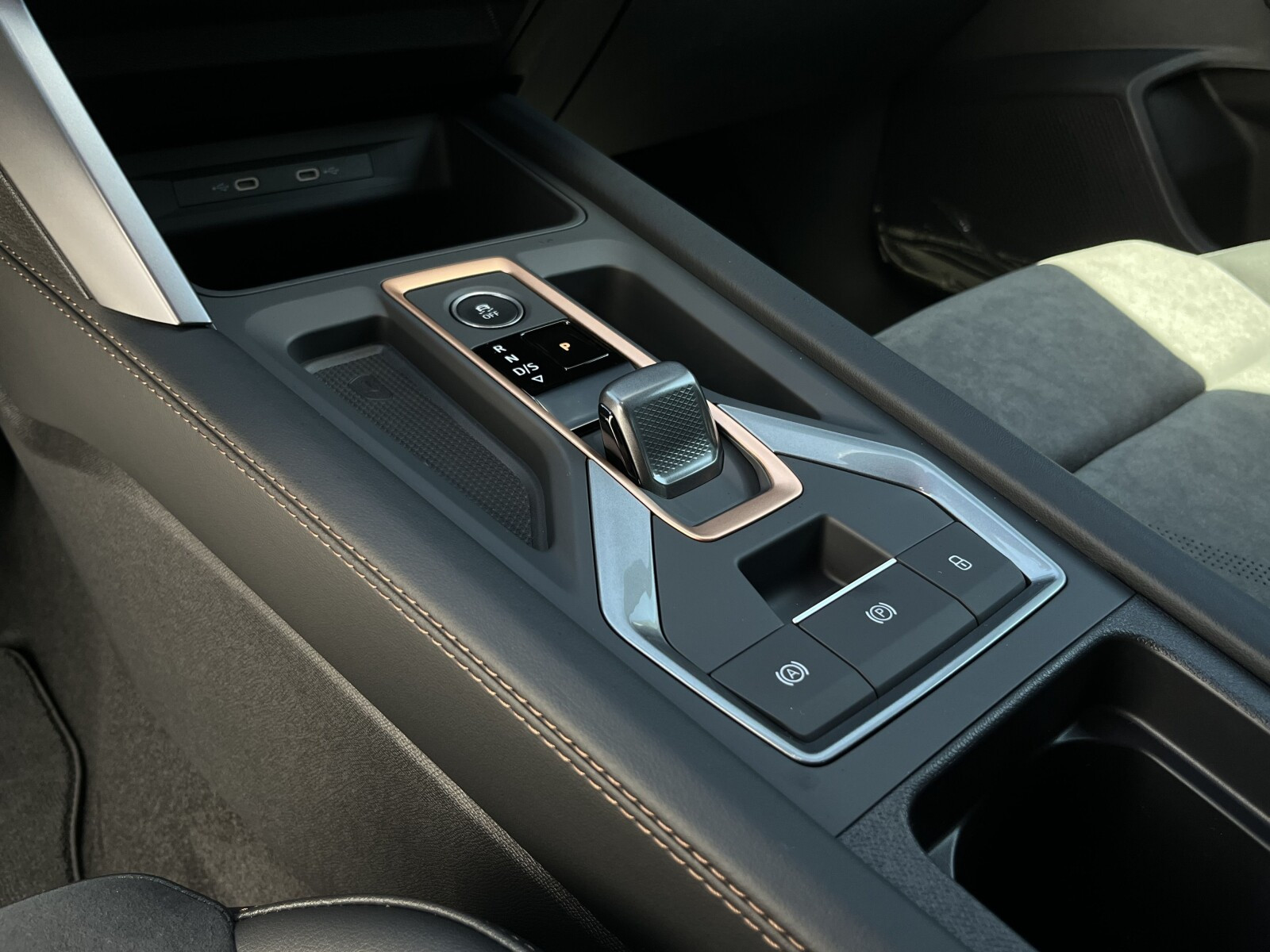 CUPRA FORMENTOR 1.5 eTSI 150 KM , 7-biegowa automatyczna DSG