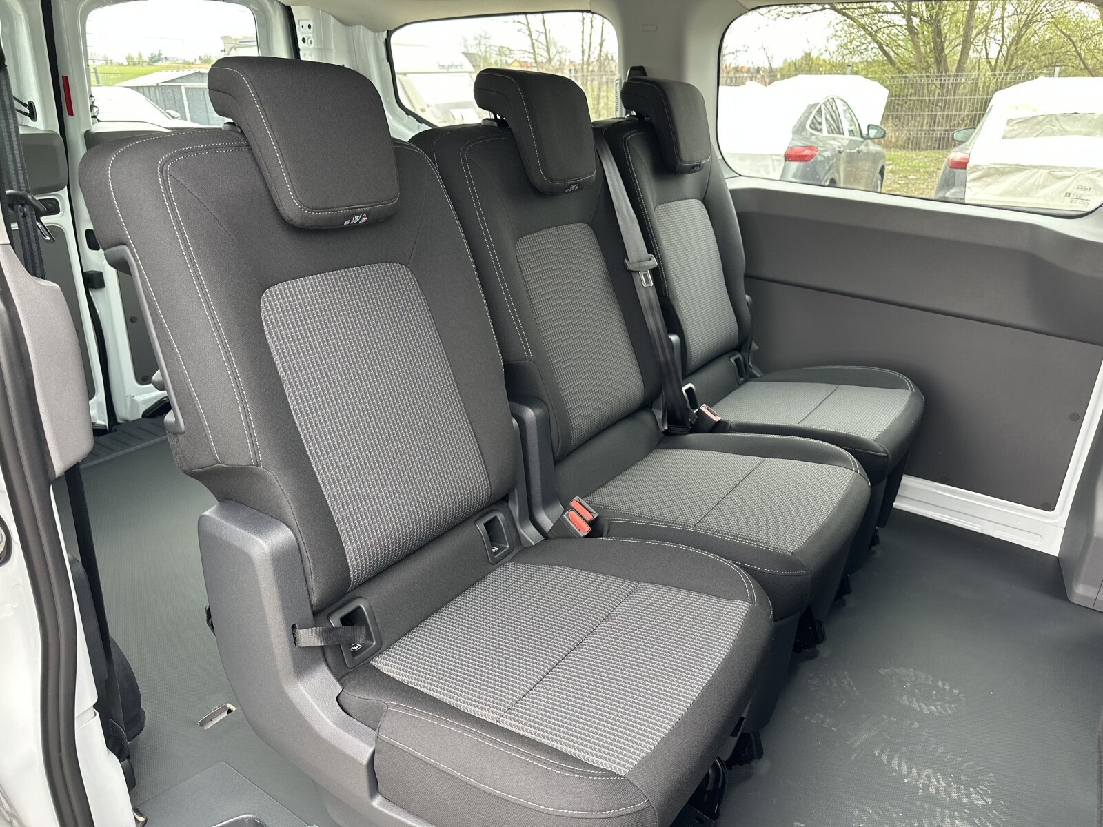 Transporter Kombi L1 2.0 TDI 150 KM manual