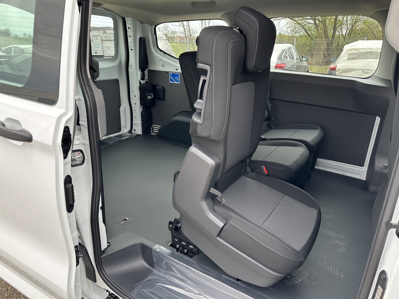Transporter Kombi L1 2.0 TDI 150 KM manual