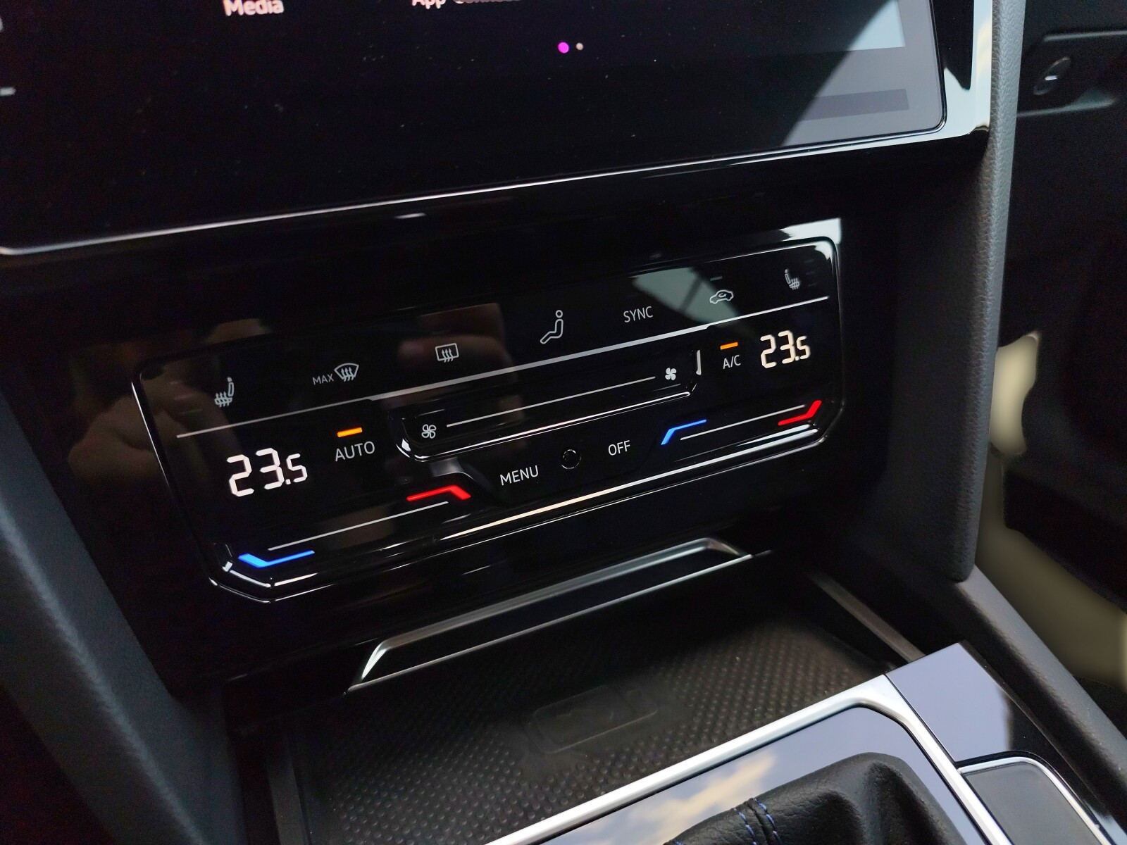 R, 2.0 TSI / 320KM, Panorama, Harman Kardon,DCC, Hak, FV 23%