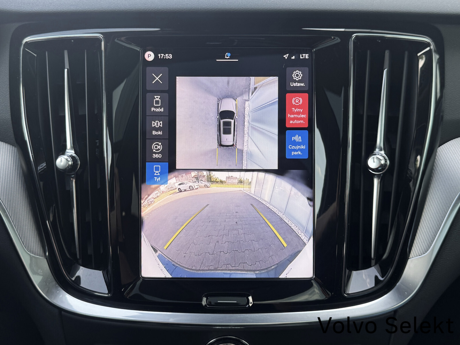 V60 T6 Plug-In 350KM | AWD | Plus Dark | Salon PL | Serwis ASO | FV23%
