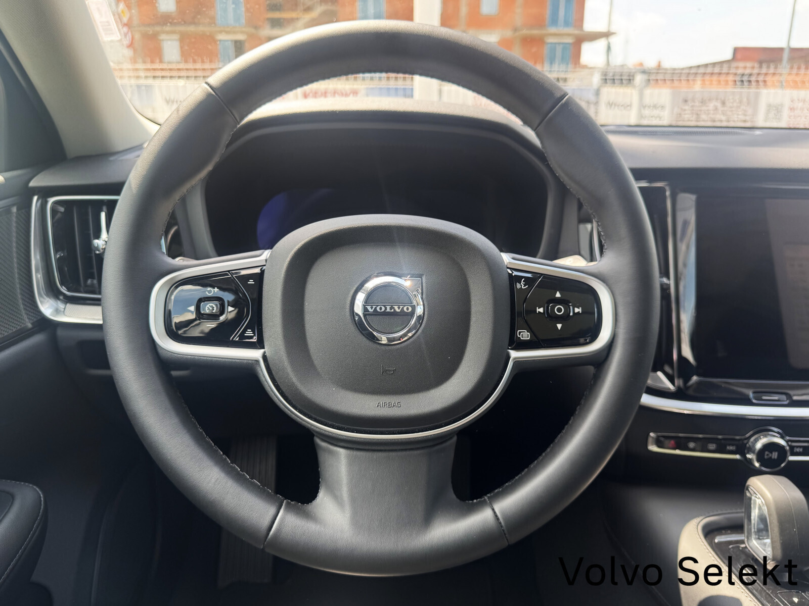 V60 T6 Plug-In 350KM | AWD | Plus Dark | Salon PL | Serwis ASO | FV23%