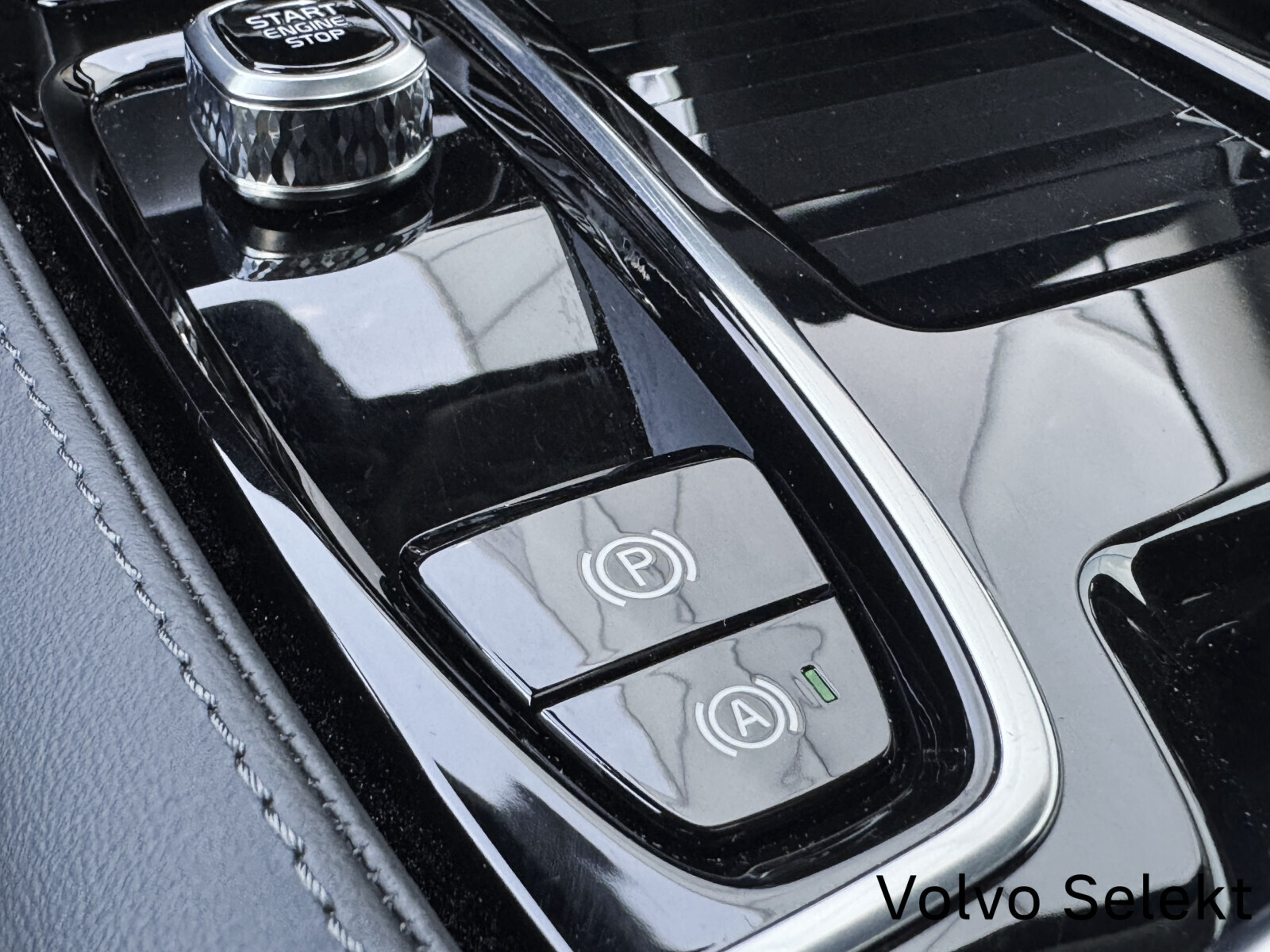 V60 T6 Plug-In 350KM | AWD | Plus Dark | Salon PL | Serwis ASO | FV23%
