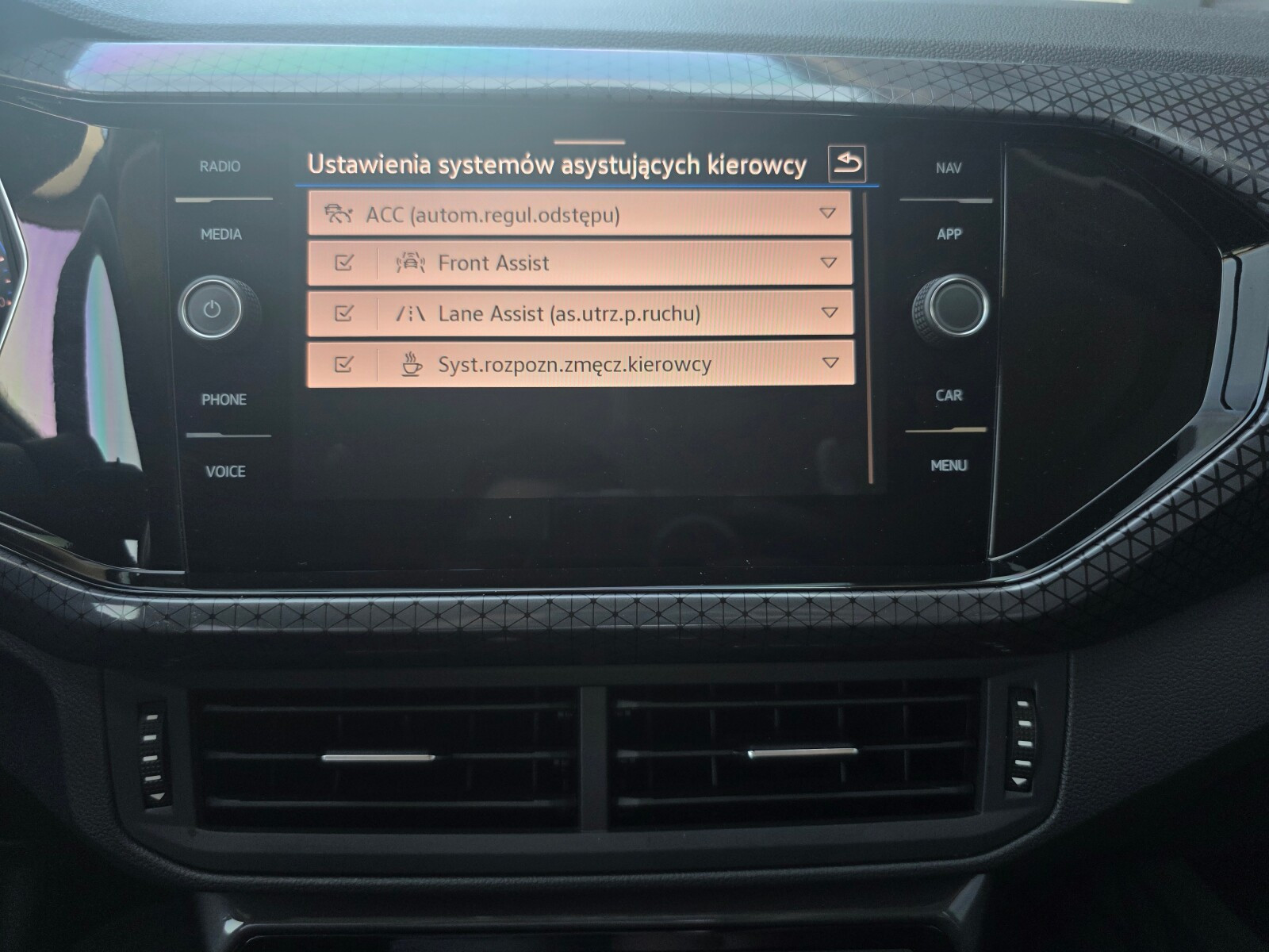 1.5TSI 150KM DSG Gwarancja 2027-04-27 lub 80 000km Tempomat aktywny ACC do 210 km/h Pakiet Tech Pakiet Comfort Nagłośnienie Beats Bezwypadkowy Salon Polska Serwisowany ASO