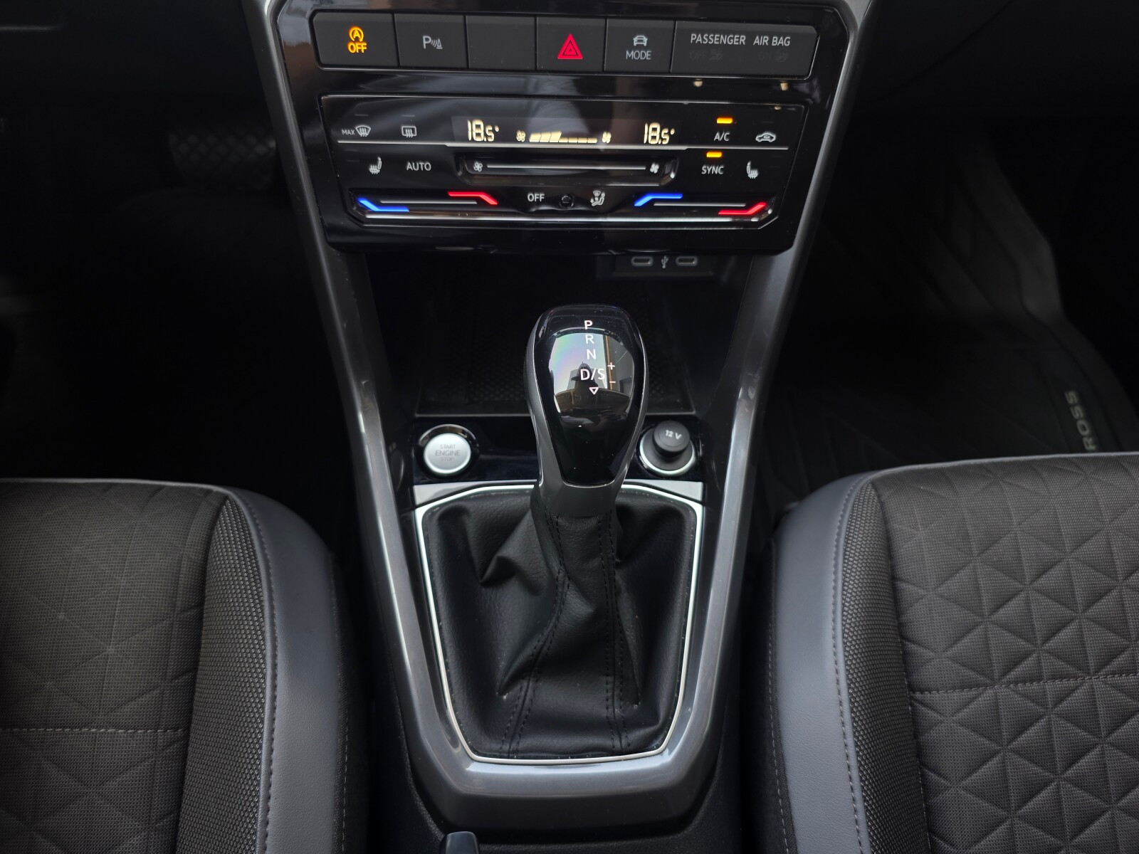 1.5TSI 150KM DSG Gwarancja 2027-04-27 lub 80 000km Tempomat aktywny ACC do 210 km/h Pakiet Tech Pakiet Comfort Nagłośnienie Beats Bezwypadkowy Salon Polska Serwisowany ASO