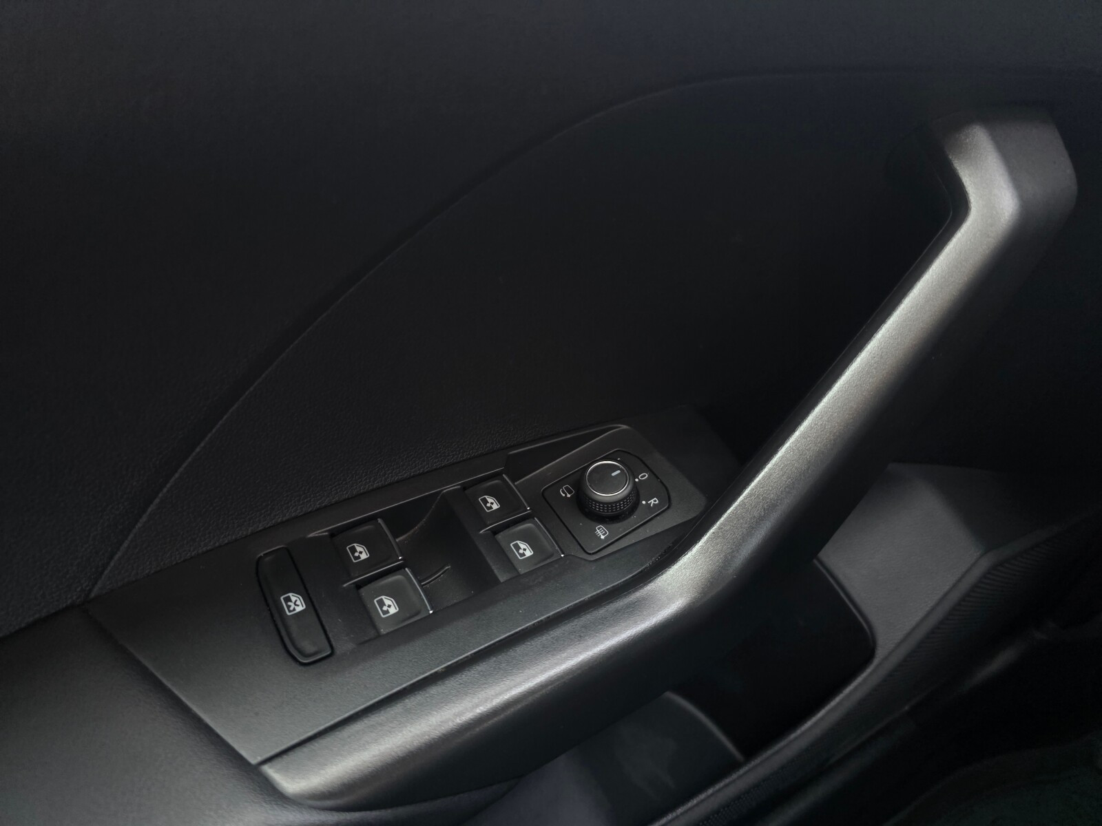 1.5TSI 150KM DSG Gwarancja 2027-04-27 lub 80 000km Tempomat aktywny ACC do 210 km/h Pakiet Tech Pakiet Comfort Nagłośnienie Beats Bezwypadkowy Salon Polska Serwisowany ASO