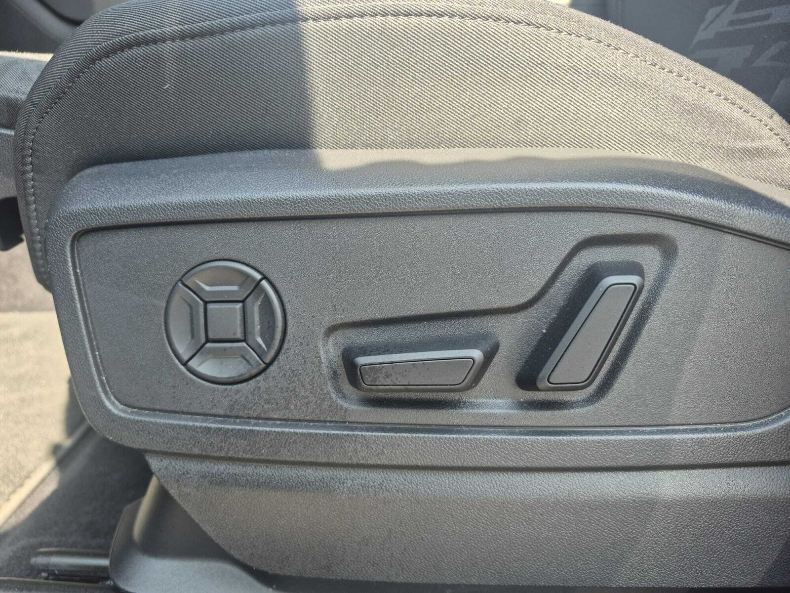 40 TDI 204 KM Quattro Matrix LED, Kamery 360, Vitrual, Hak