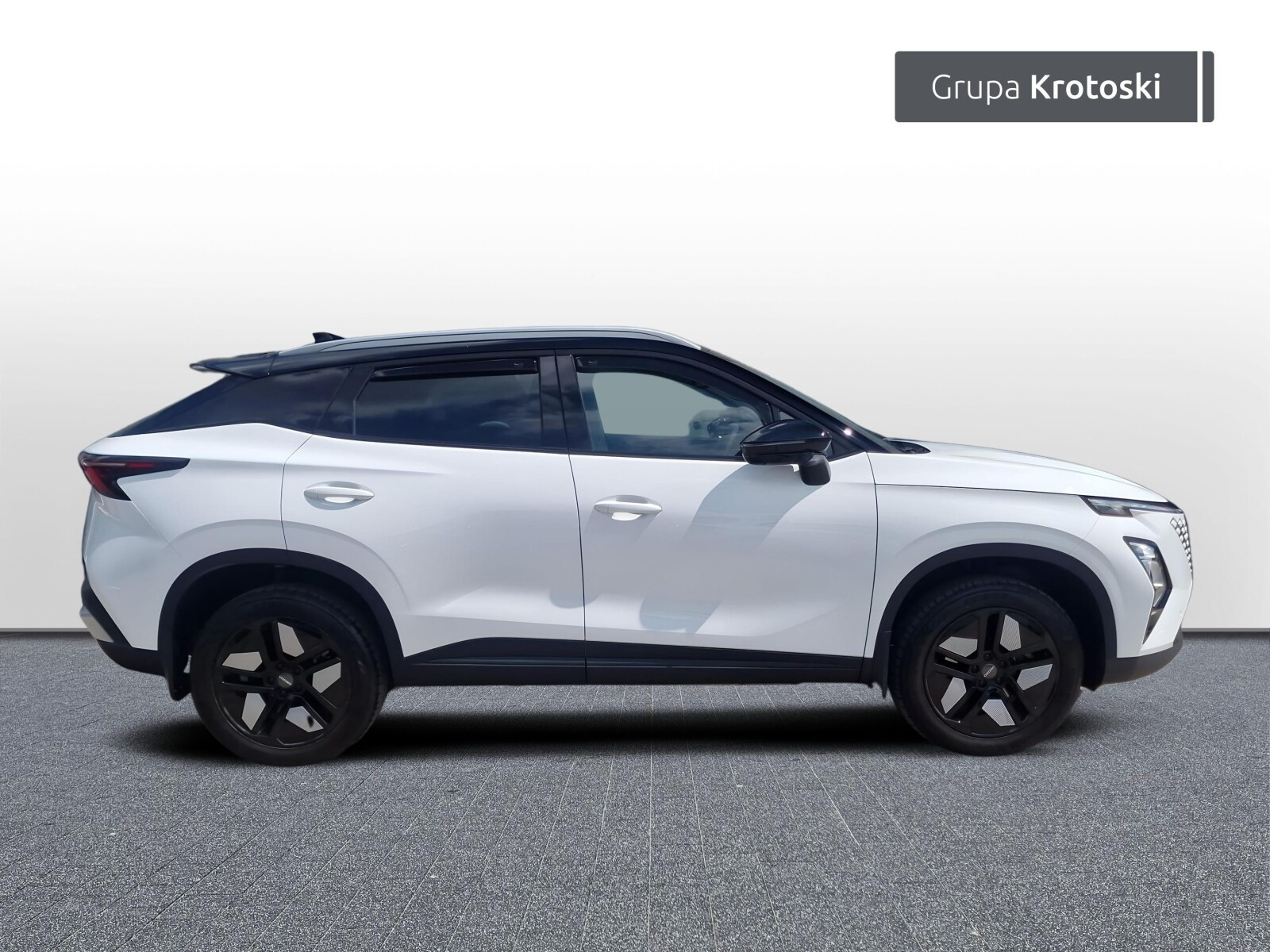 Okno dachowe, bez kluczykowy dostęp, oświetlenie wnętrza, kamera 360
