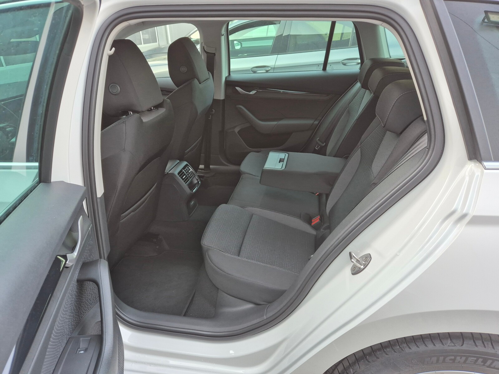 Selection 1.5 TSI  Auto z placu
