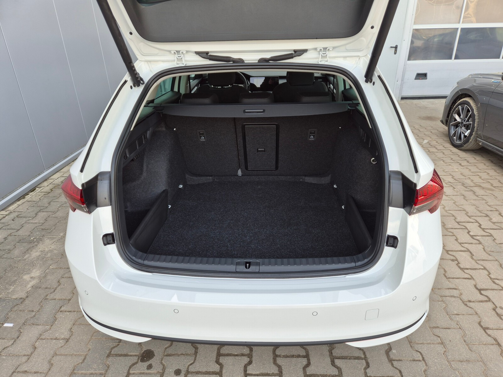 Selection 1.5 TSI  Auto z placu