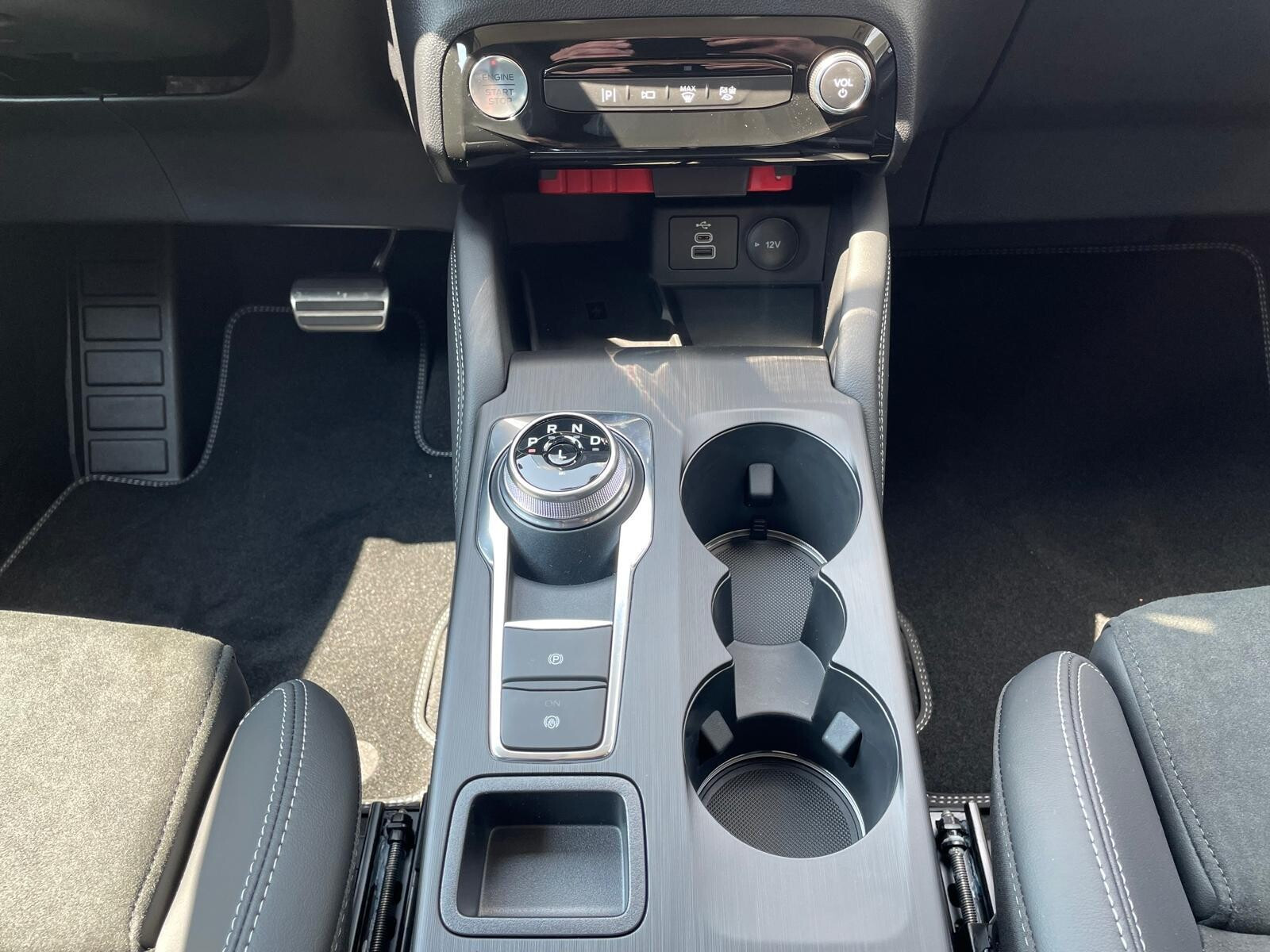 Active X 2.5 FHEV 180KM FWD