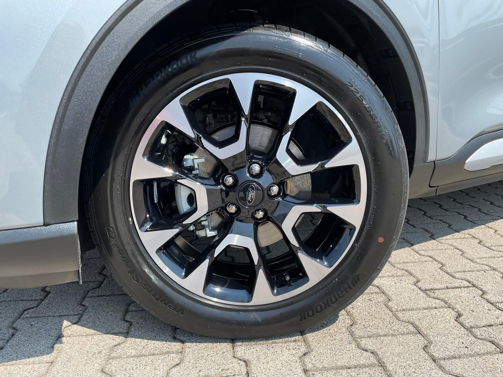 Active X 2.5 FHEV 180KM FWD