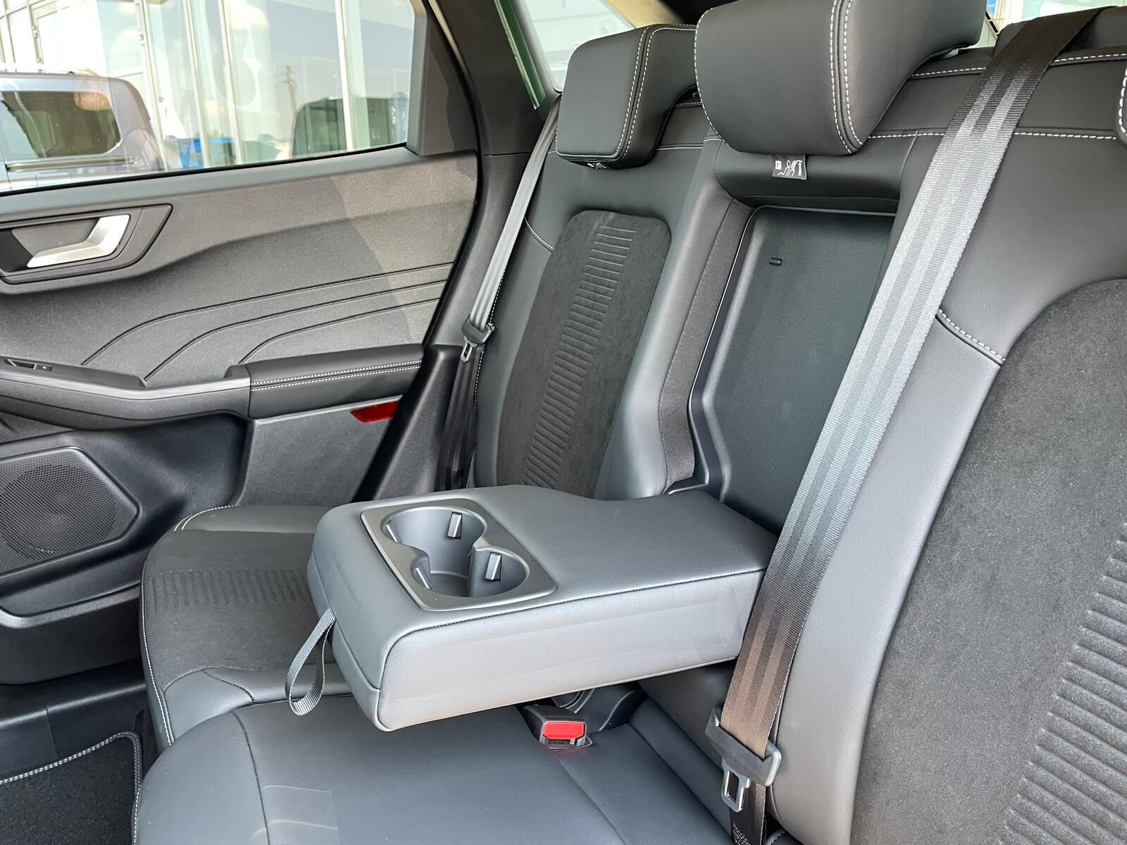 Active X 2.5 FHEV 180KM FWD