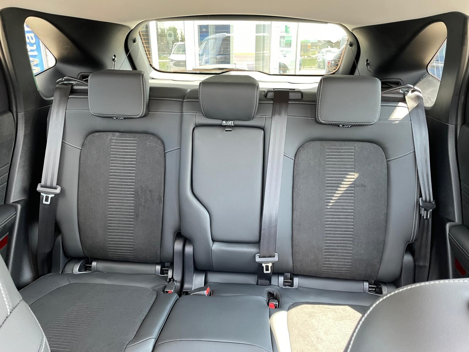 Active X 2.5 FHEV 180KM FWD