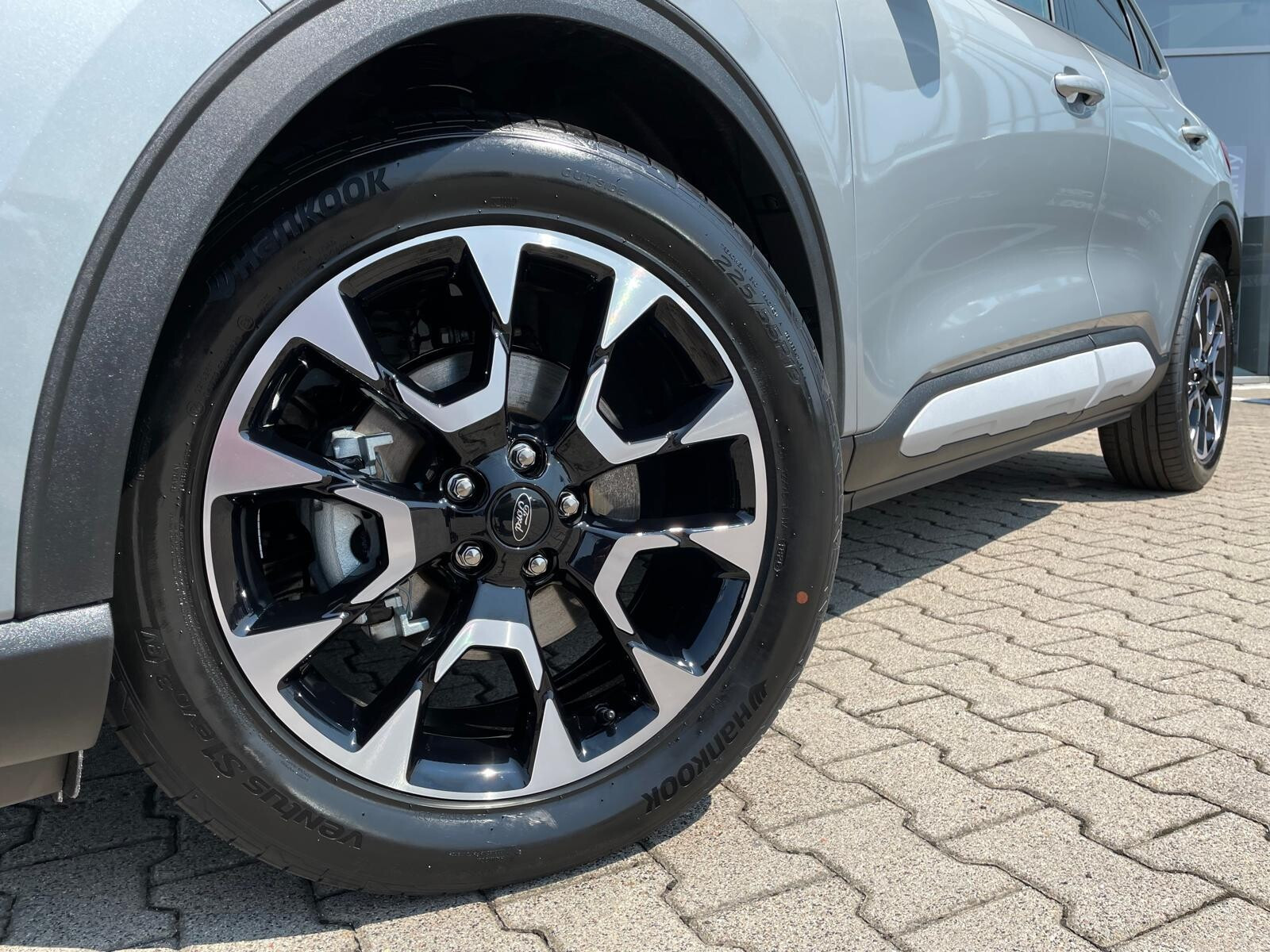 Active X 2.5 FHEV 180KM FWD