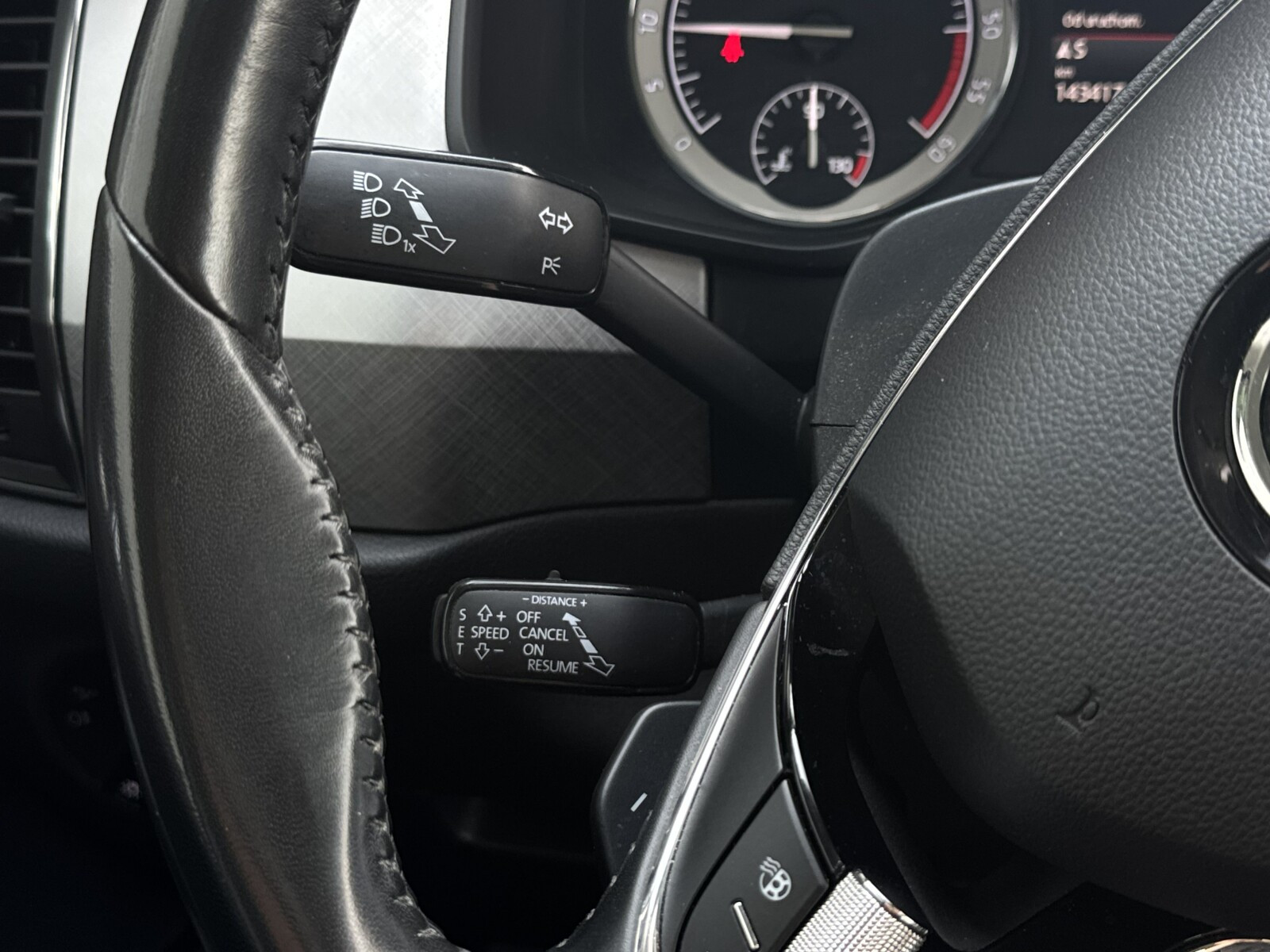 Kodiaq Ambition 2.0TDI DSG ACC Matrix Hak Kamera Ambiente Podgrz.Szyba