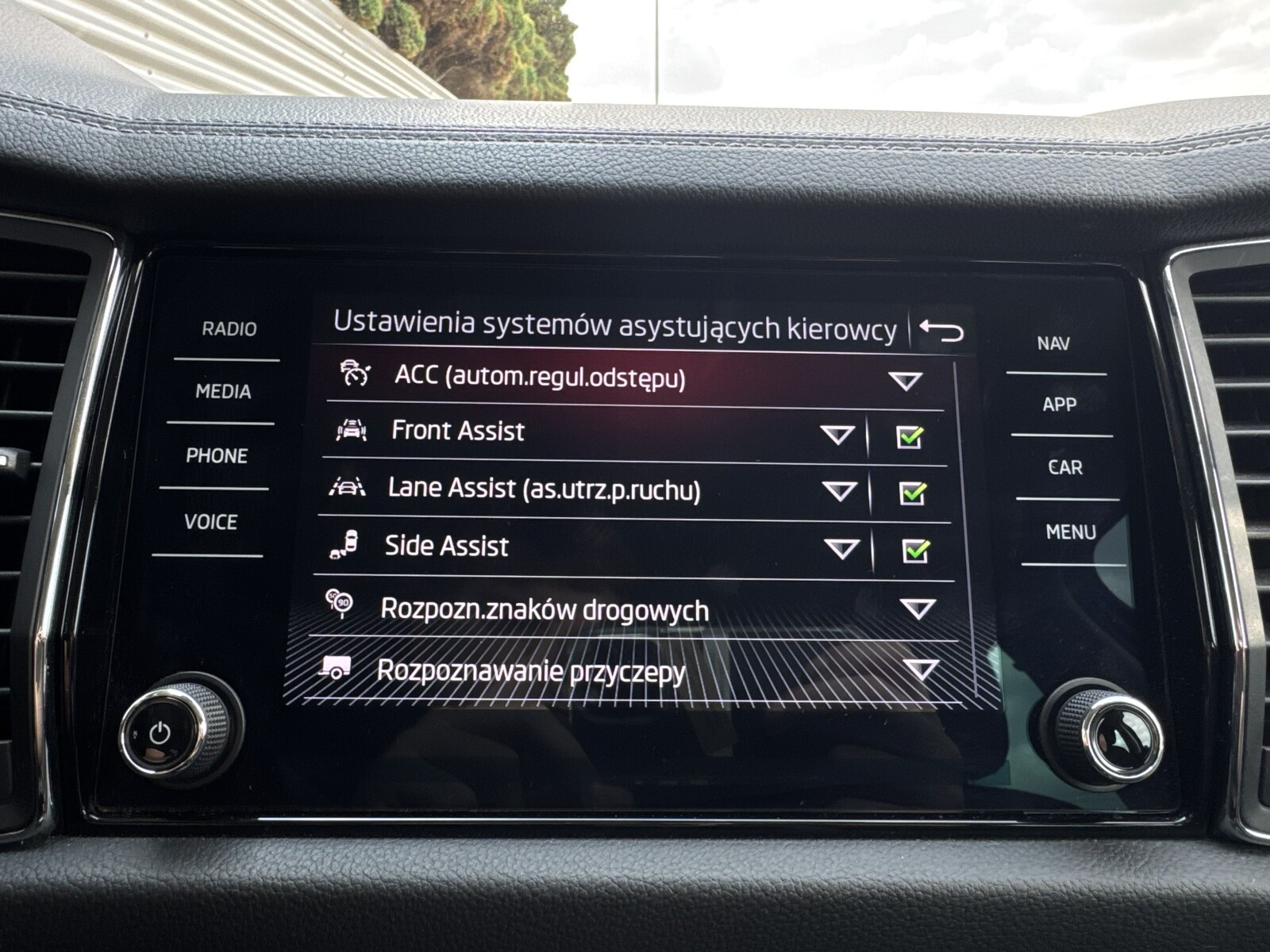 Kodiaq Ambition 2.0TDI DSG ACC Matrix Hak Kamera Ambiente Podgrz.Szyba