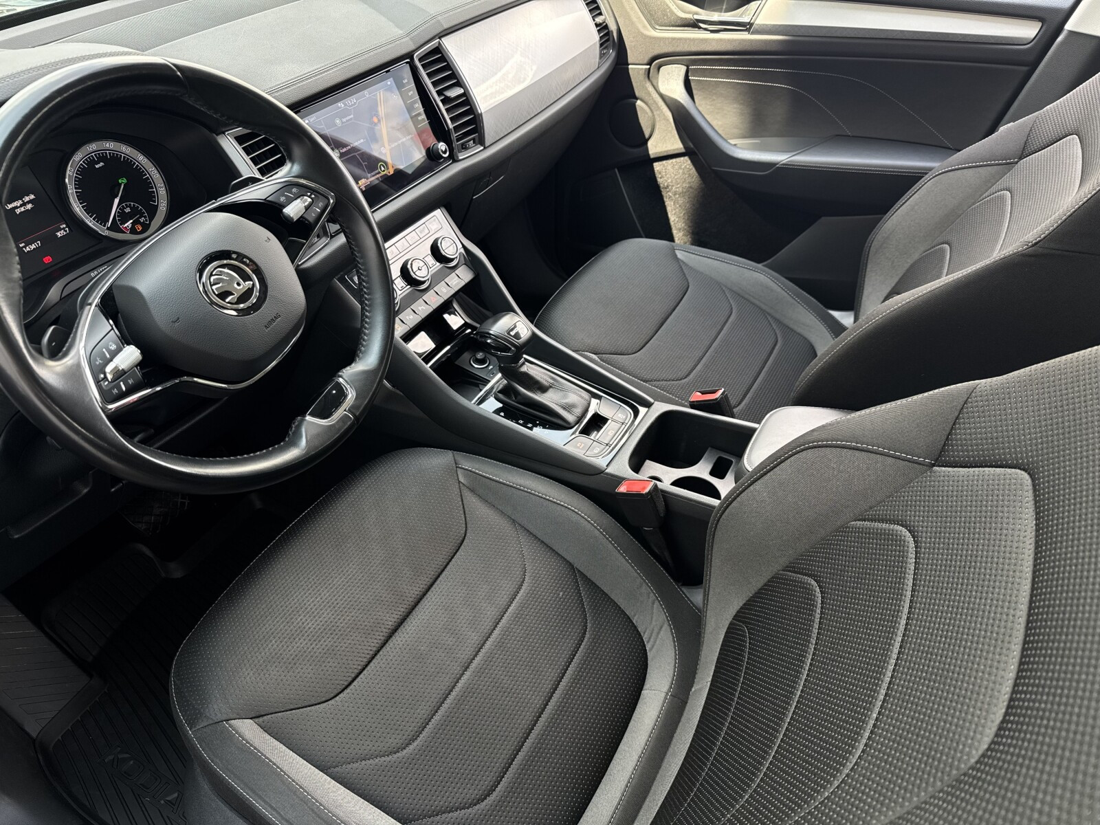 Kodiaq Ambition 2.0TDI DSG ACC Matrix Hak Kamera Ambiente Podgrz.Szyba