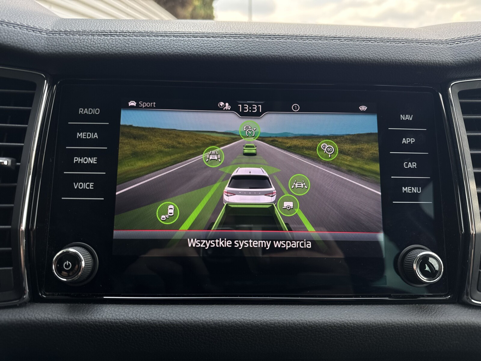 Kodiaq Ambition 2.0TDI DSG ACC Matrix Hak Kamera Ambiente Podgrz.Szyba