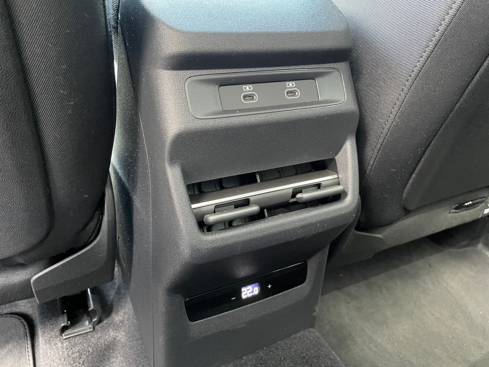 SUV TFSI 110 kW S tronic * Pakiet Comfort * DEMO