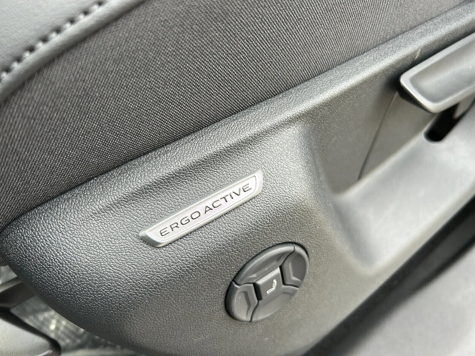 Elegance eHybrid 1.5 TSI 150 KM DSG-6