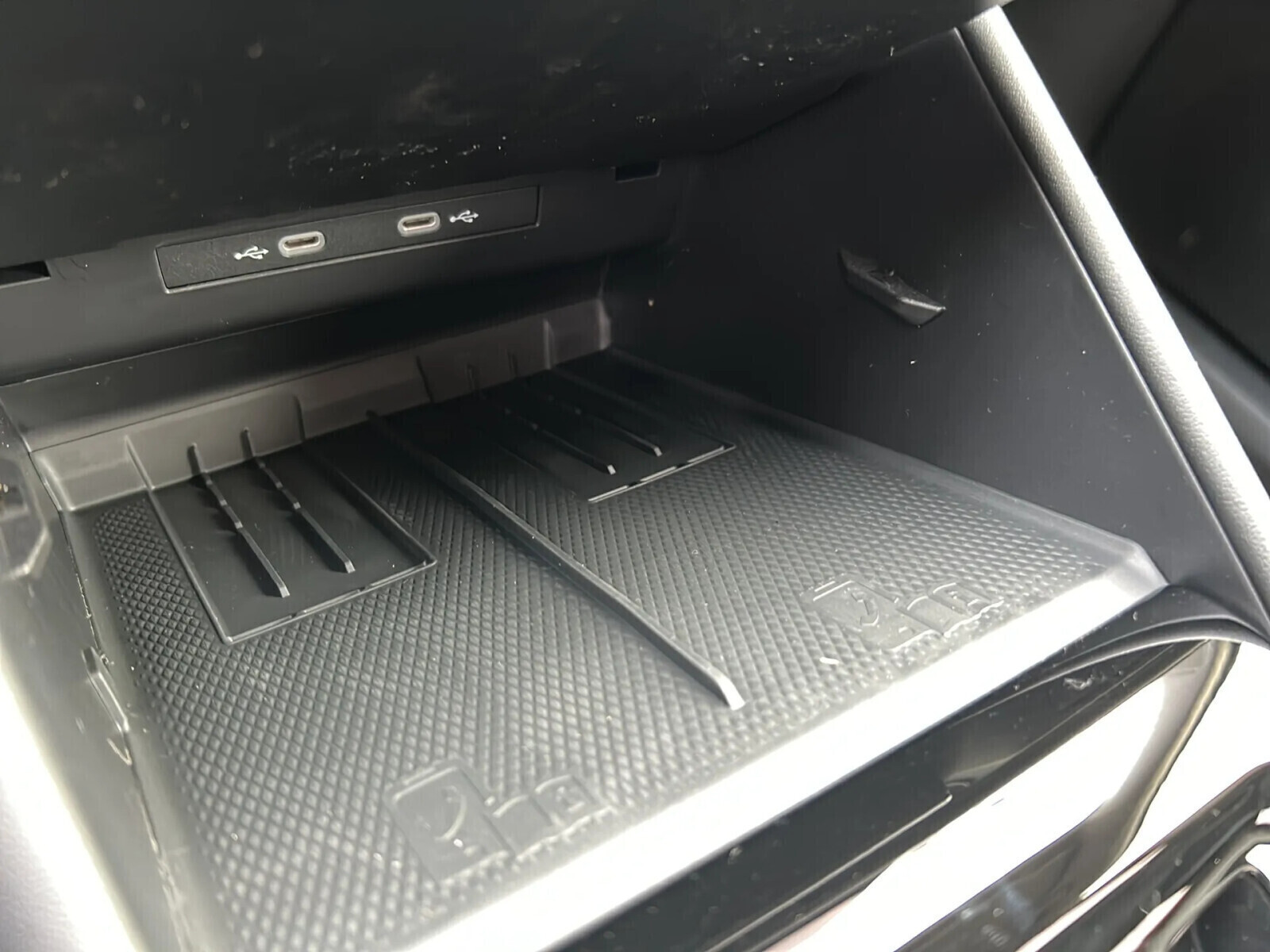 Elegance eHybrid 1.5 TSI 150 KM DSG-6
