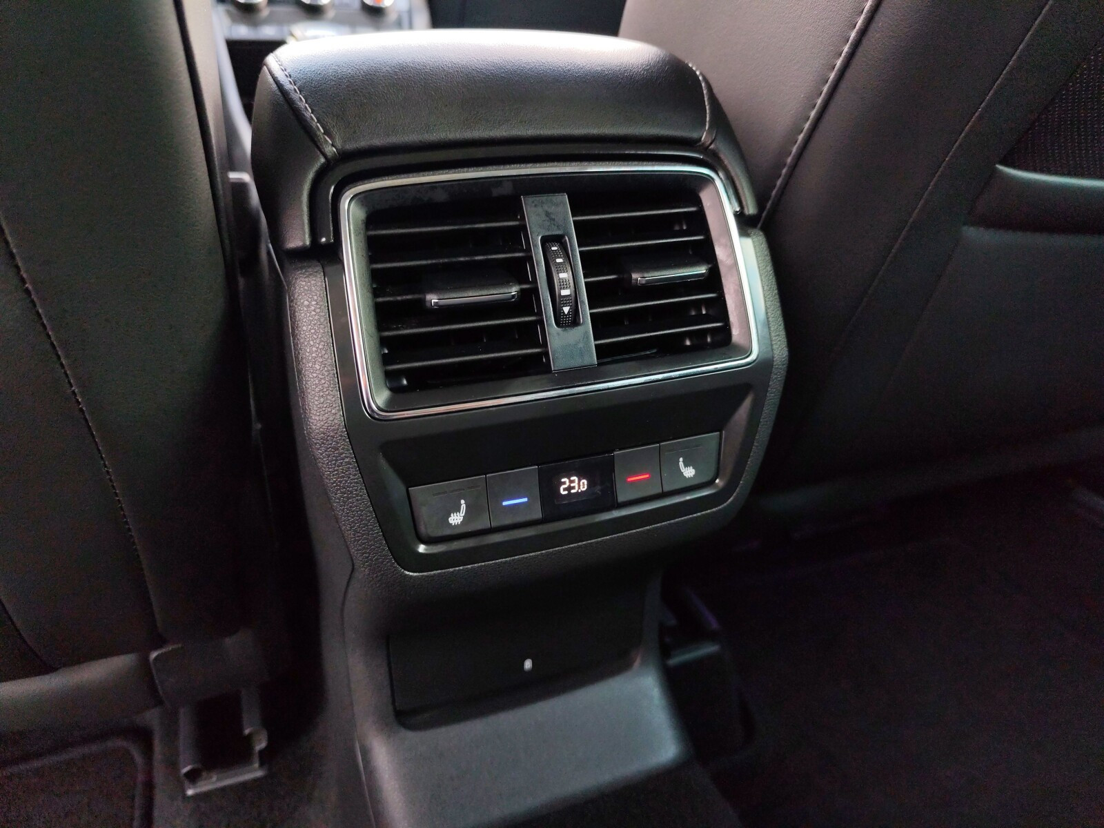 L&K, 2.0 TDI / 200KM, 4x4, HAK, Wentylowane fotele, LED Matrix, FV 23%