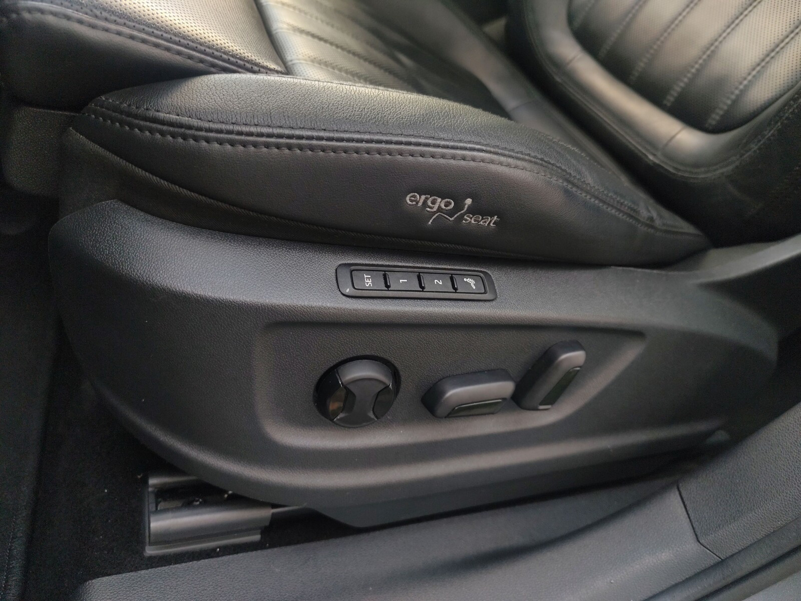 L&K, 2.0 TDI / 200KM, 4x4, HAK, Wentylowane fotele, LED Matrix, FV 23%
