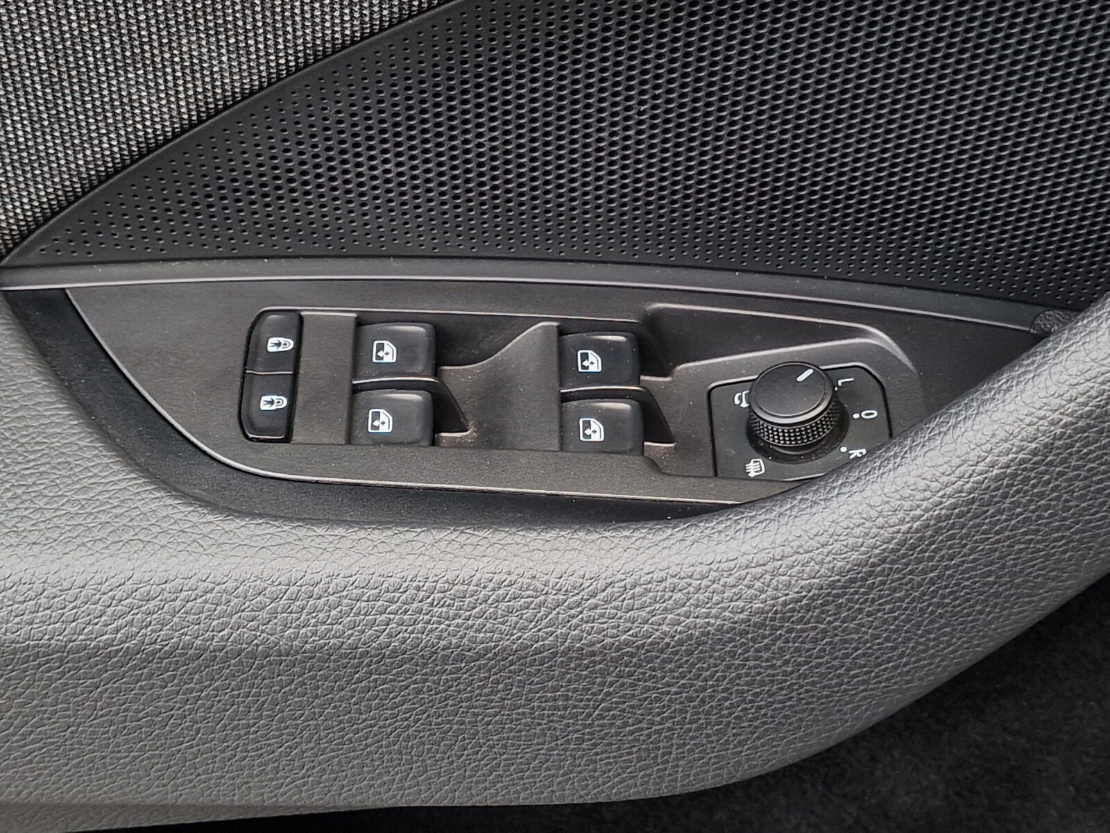 1.5 TSI Selection DSG/LED/Kamera/7 os./Kessy/Side Assist/GWARANCJA