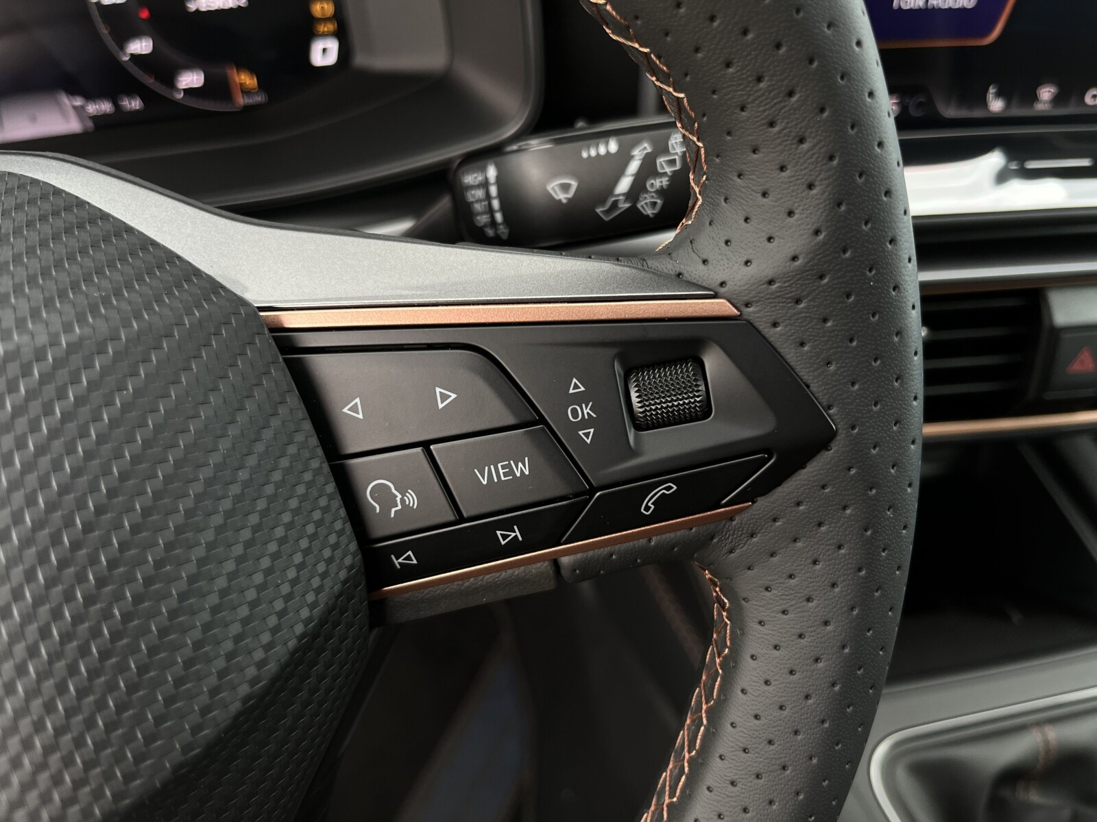 Oferta dotyczy: CUPRA Formentor 1.5 TSI 150 KM 6-biegowa manualna